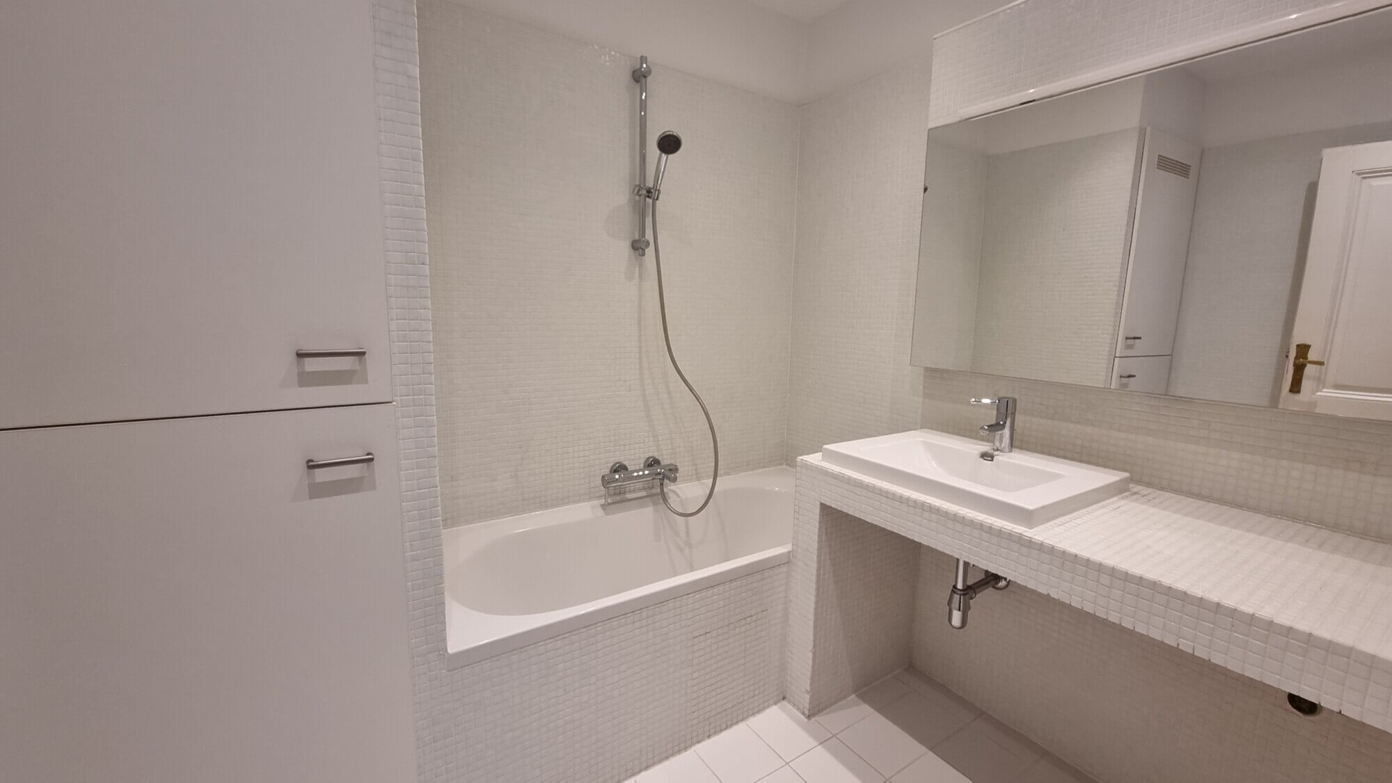 klassische Altbauwohnung mit Balkon - 4. Liftstock - beste Lage im 3. Bezirk