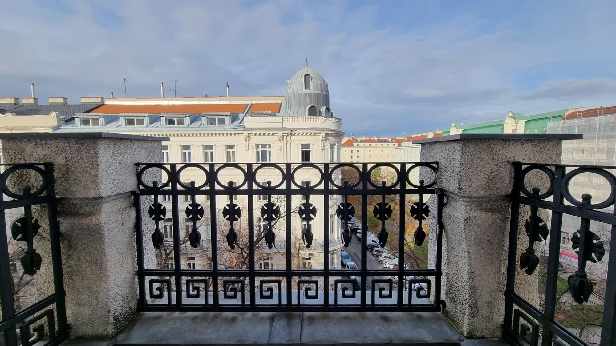 klassische Altbauwohnung mit Balkon - 4. Liftstock - beste Lage im 3. Bezirk