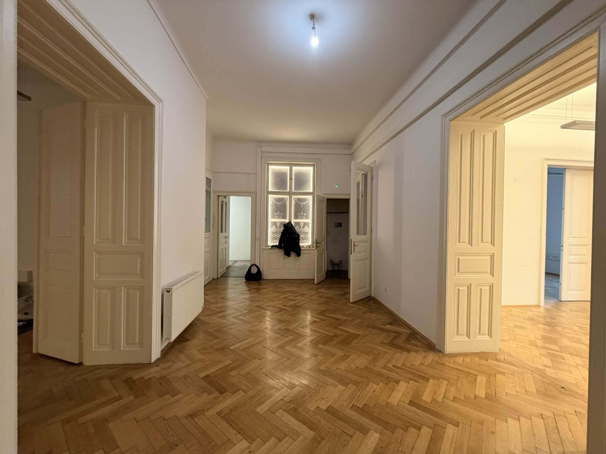 Terrassenbüro direkt am Naschmarkt