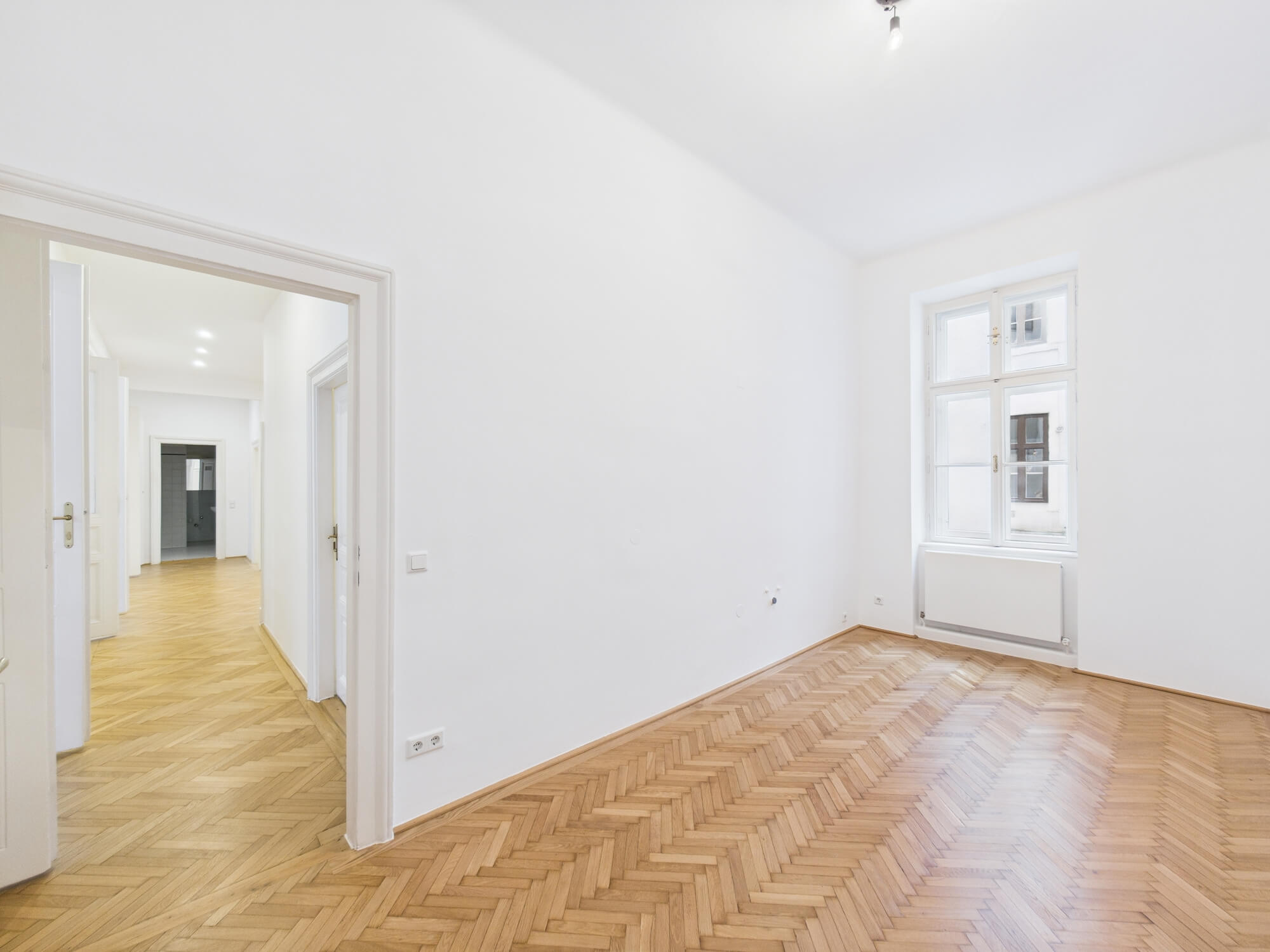 Klassischer Altbau, 6 Zimmer, Nähe Judenplatz