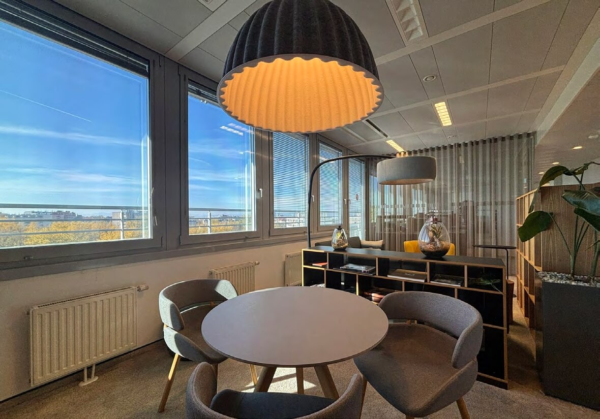 Möbliertes Terrassenbüro im Office Provider