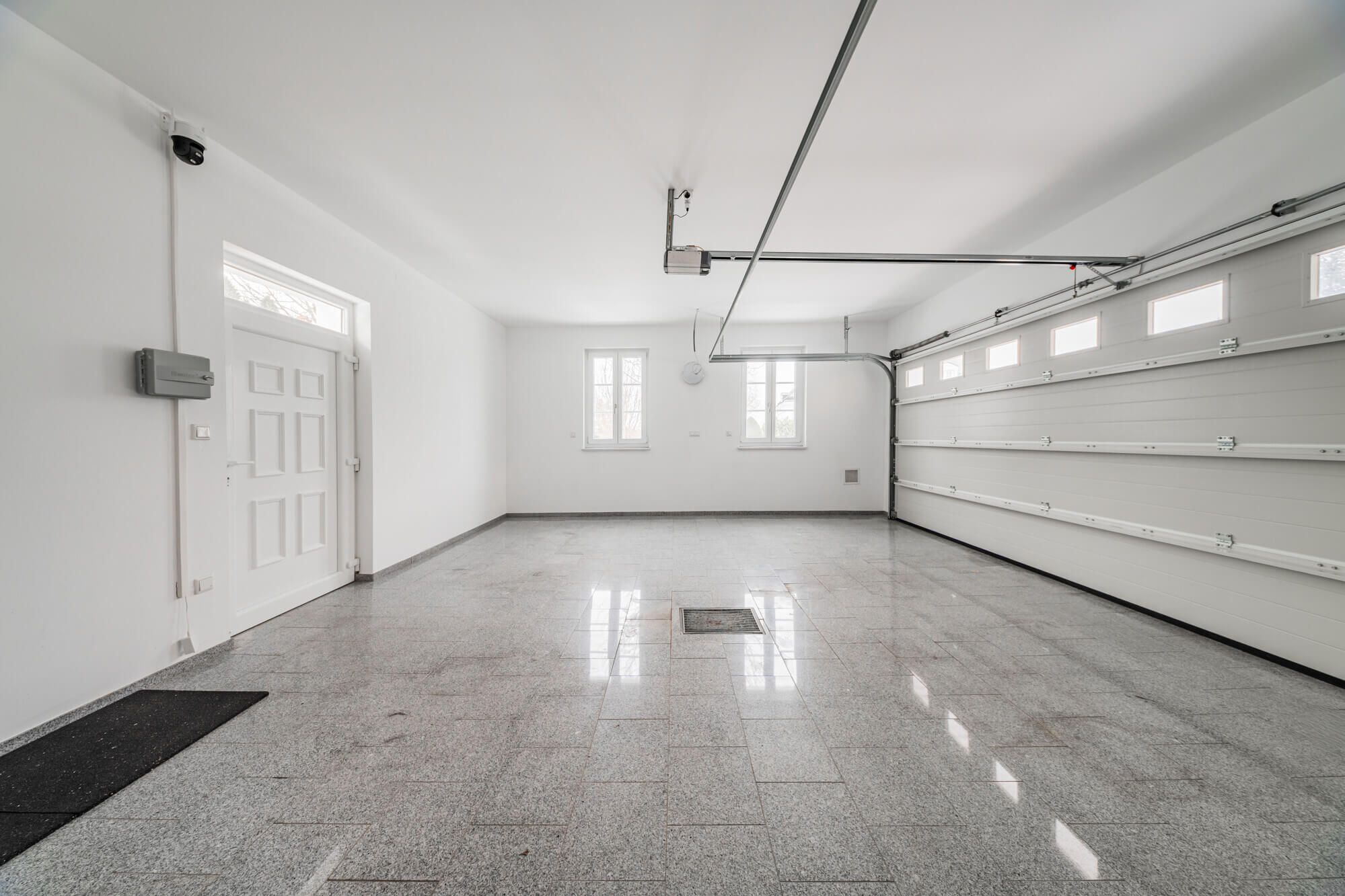 Luxuriöses Haus mit Pool in Fontana