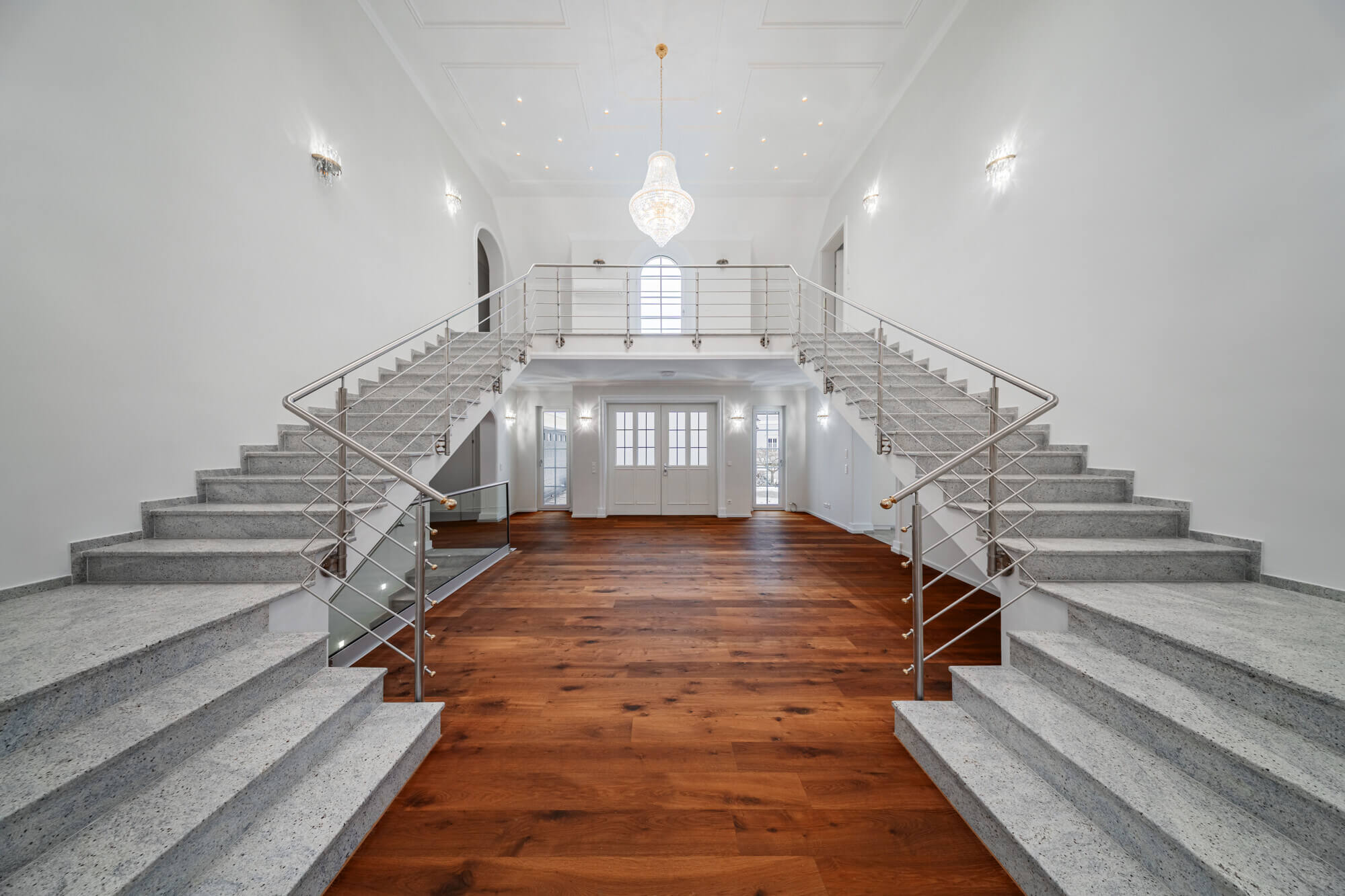 Luxuriöses Haus mit Pool in Fontana