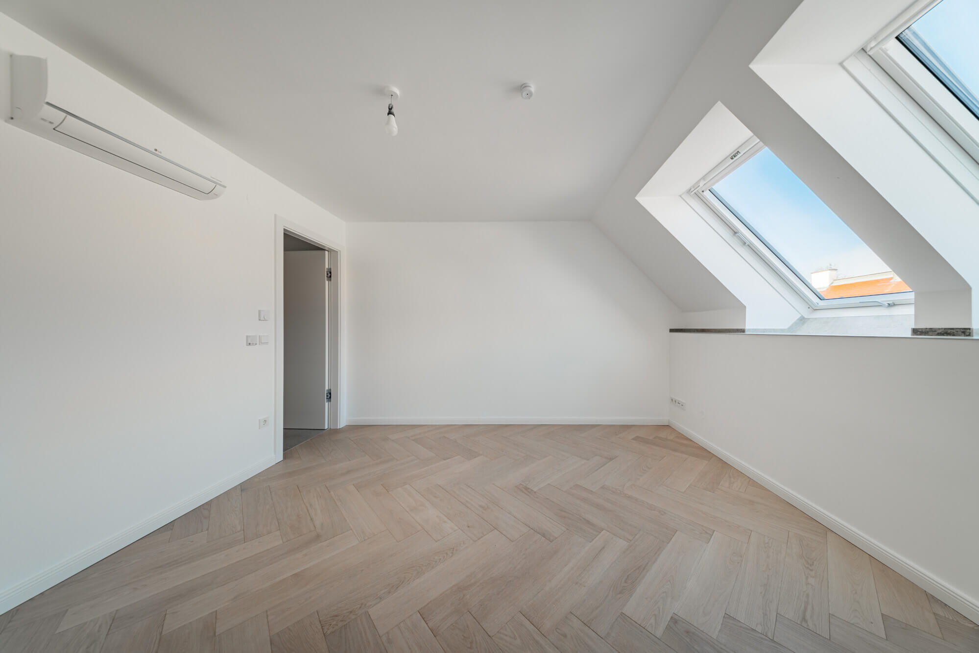 Neue Dachgeschoss Maisonette mit Terrasse nahe Schönbrunn