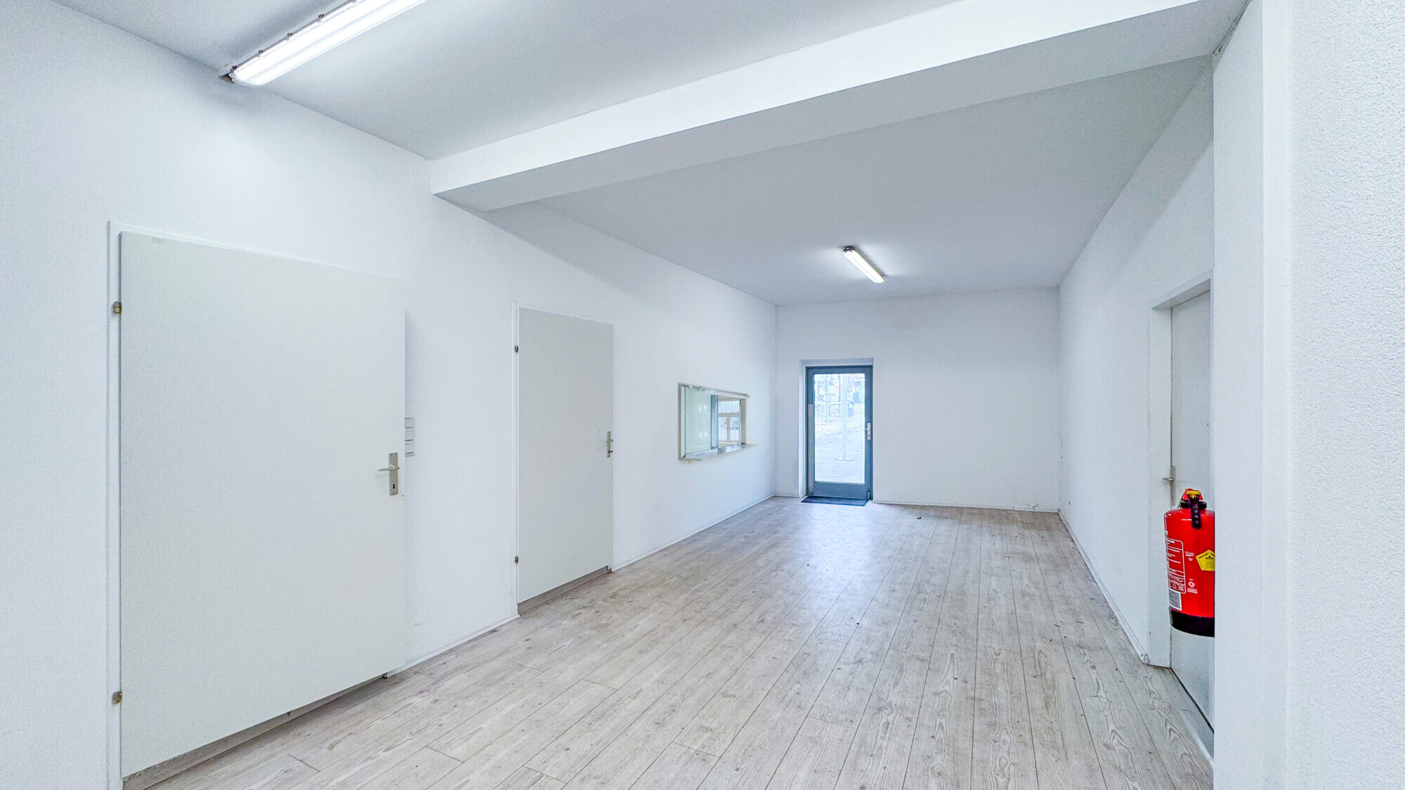 Gewerbeeinheit mit Lager und Büro