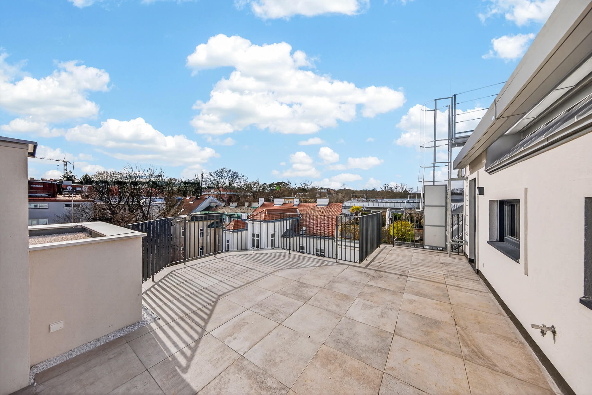 New duplex penthouse with terrace near Schönbrunn