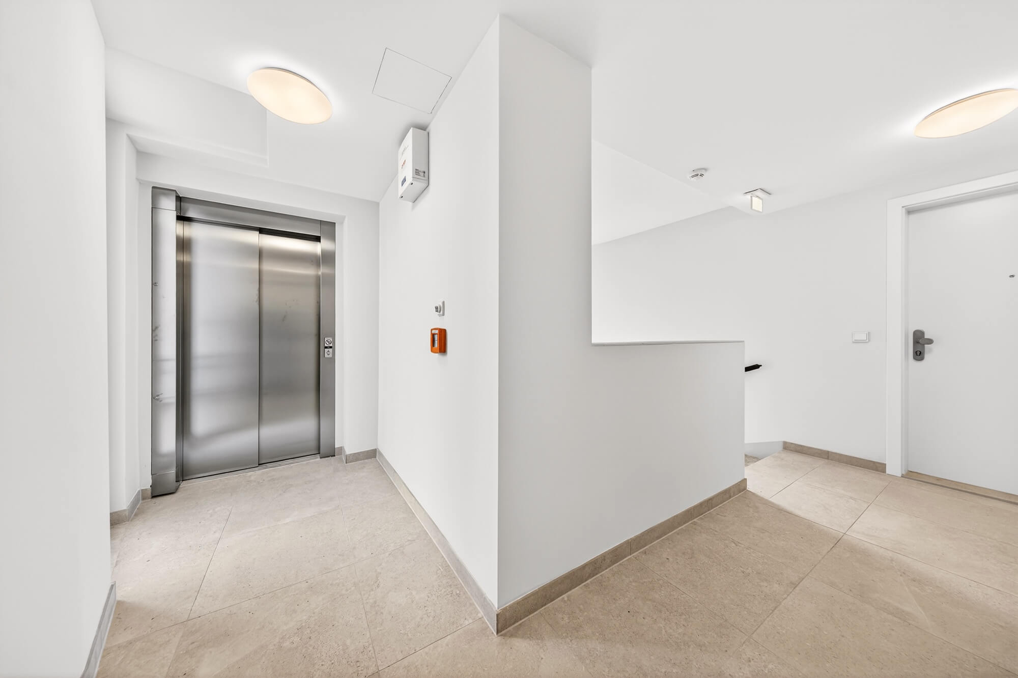 First-occupancy attic conversion near Schönbrunn