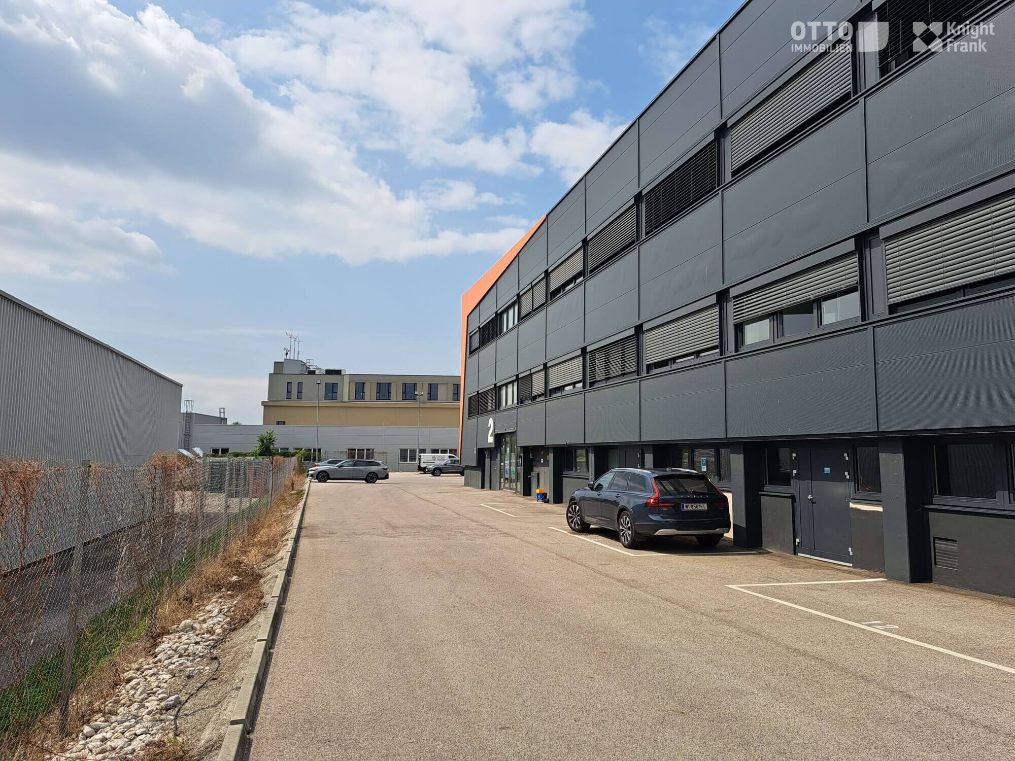 Individuelle Lager- und Büroflächen in idealer Lage