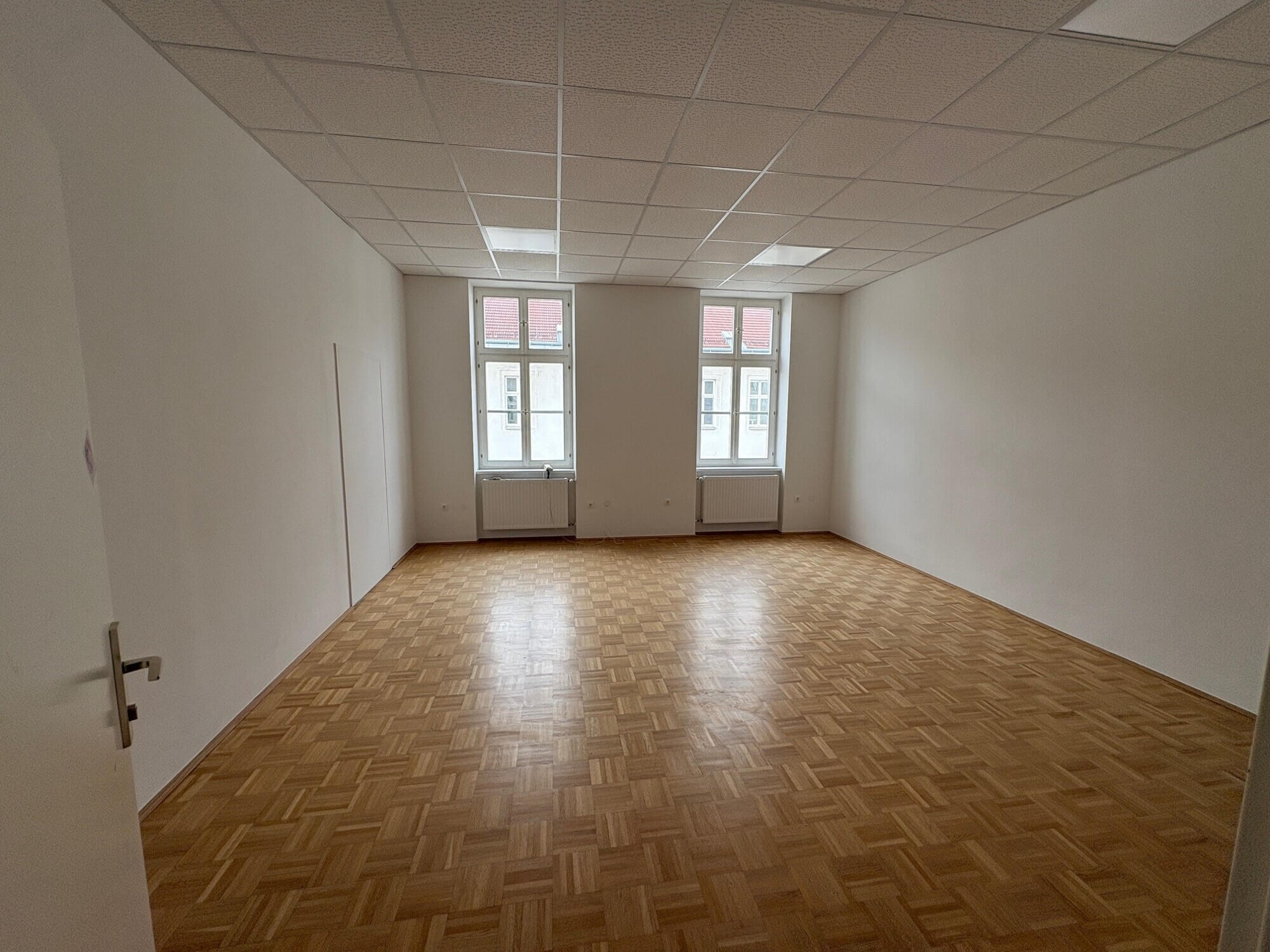 Neu sanierte Büroeinheiten in frequentierter Bestlage
