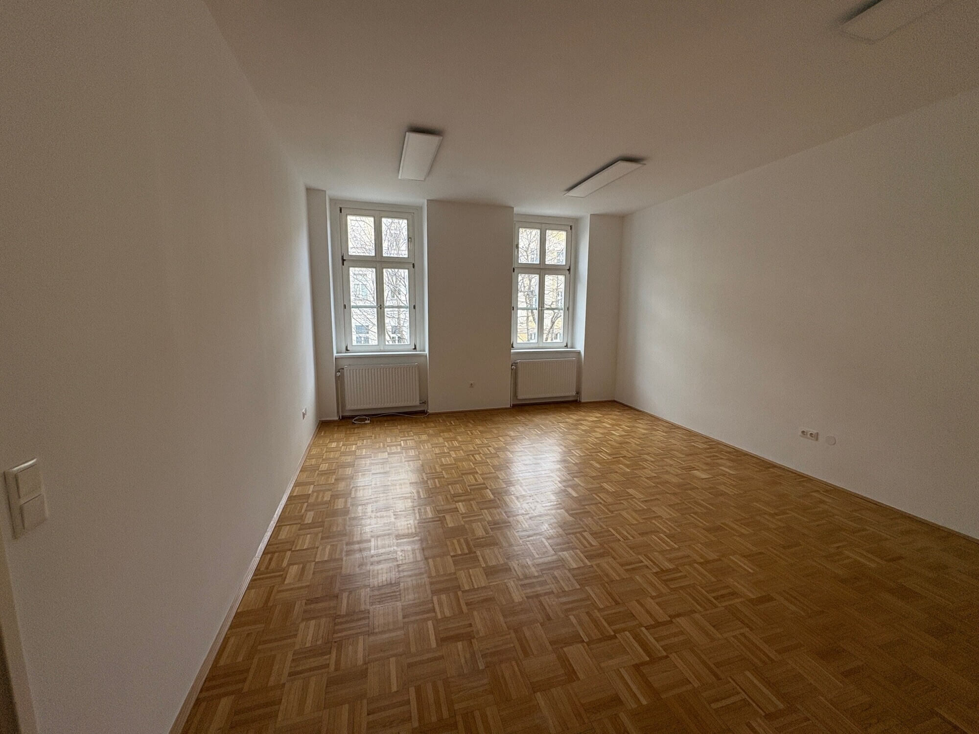 Neu sanierte Büroeinheiten in frequentierter Bestlage