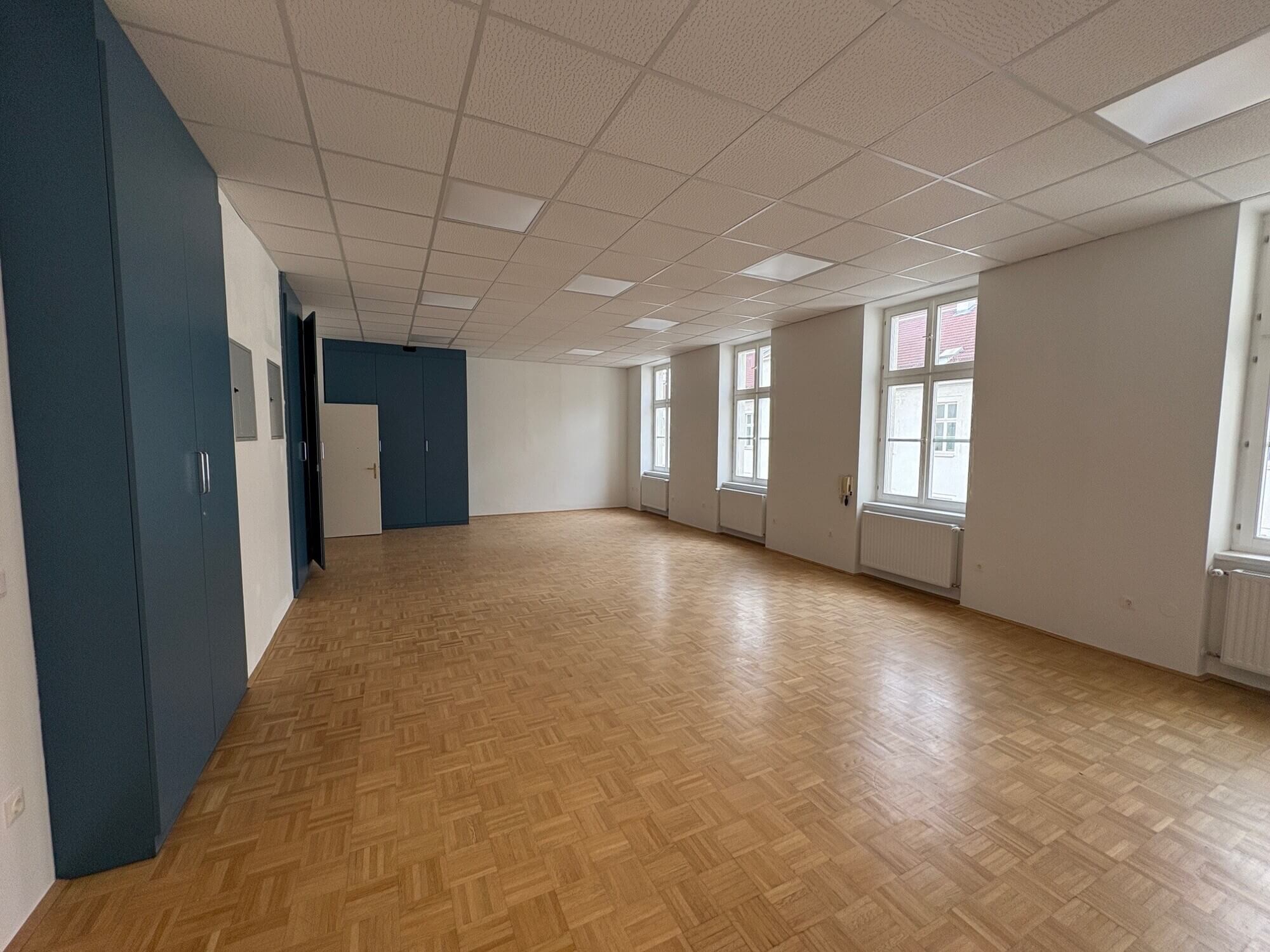 Neu sanierte Büroeinheiten in frequentierter Bestlage
