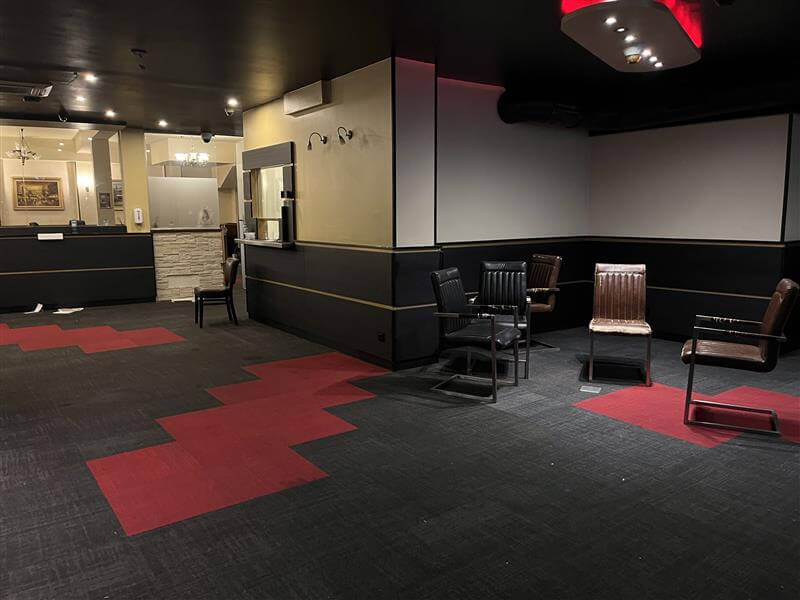 Versatile commercial space