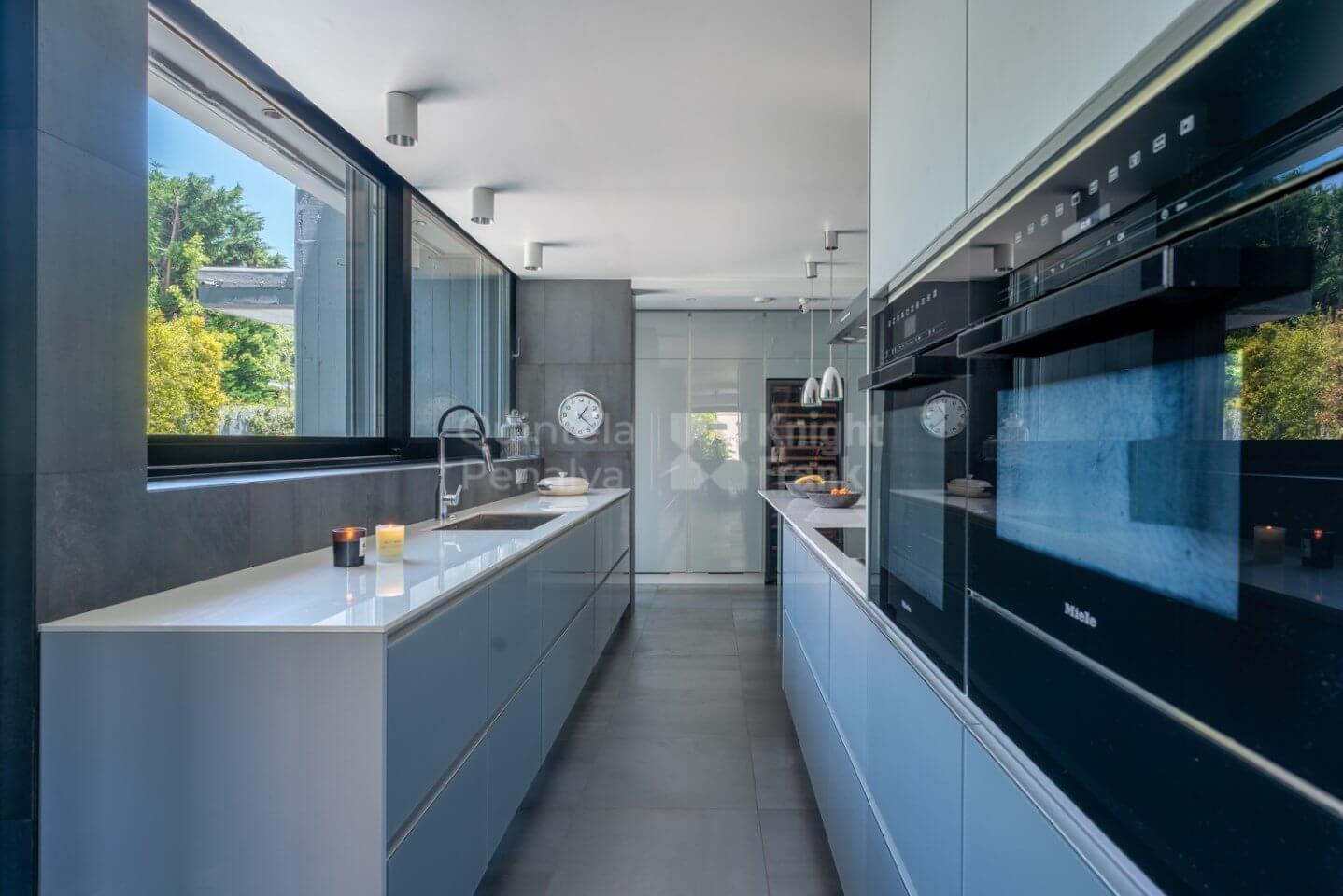 4 Schlafzimmer Villa mit Garten und Pool in Belém, Lissabon