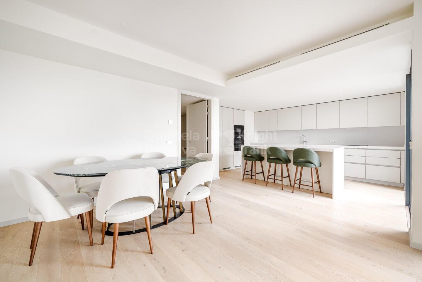 2-bedroom flat with river views in Parque das Nações