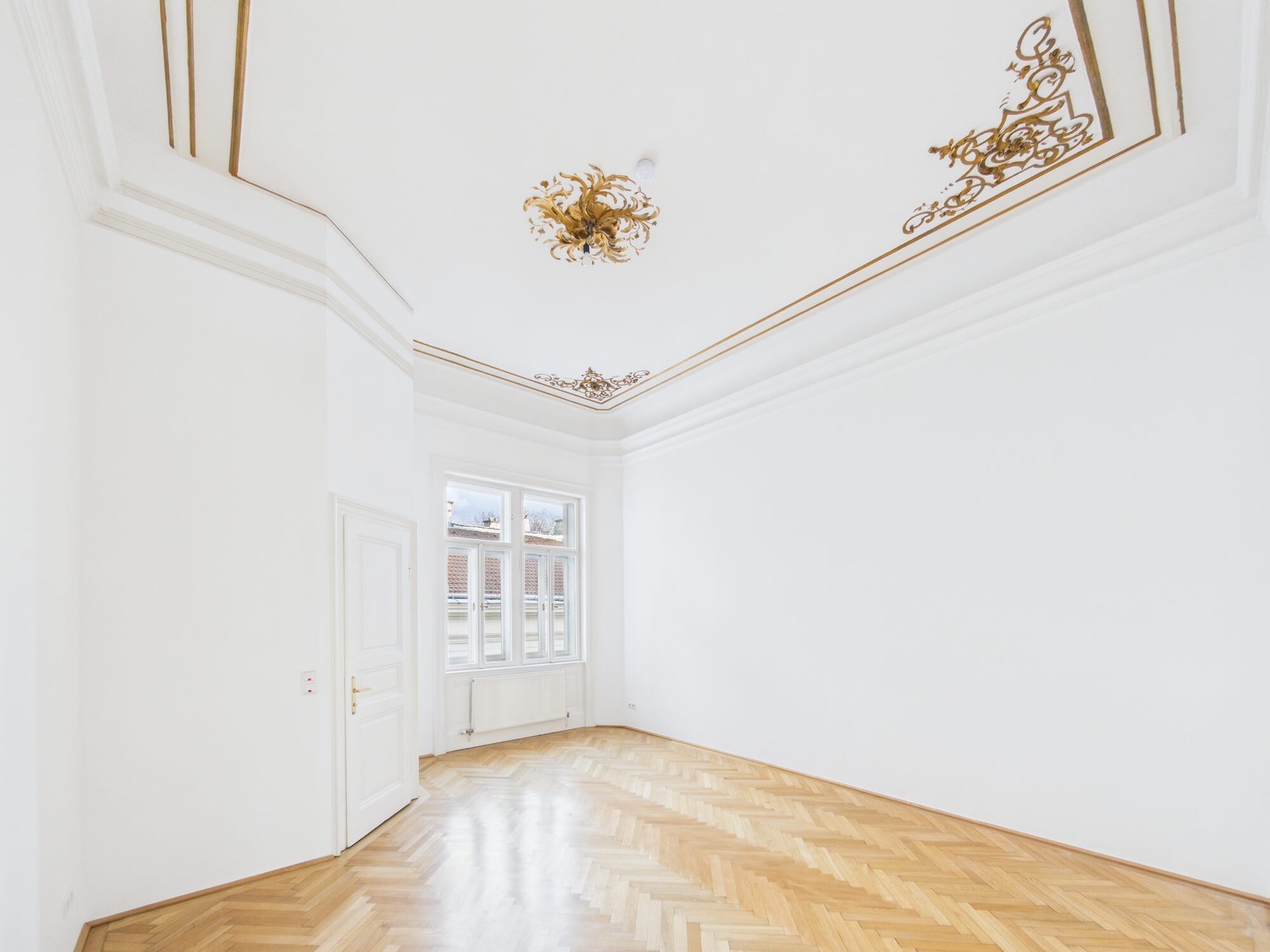 charmante Altbauwohnung mitten im vierten Bezirk, 7 Zimmer, 3 Bäder