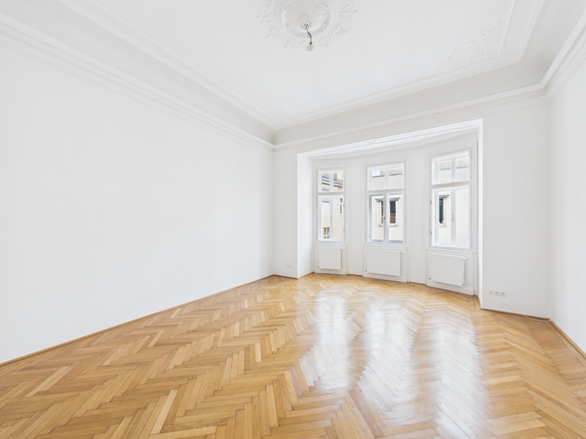 Charmante Altbauwohnung mitten im vierten Bezirk, 6 Zimmer, 3 Bäder