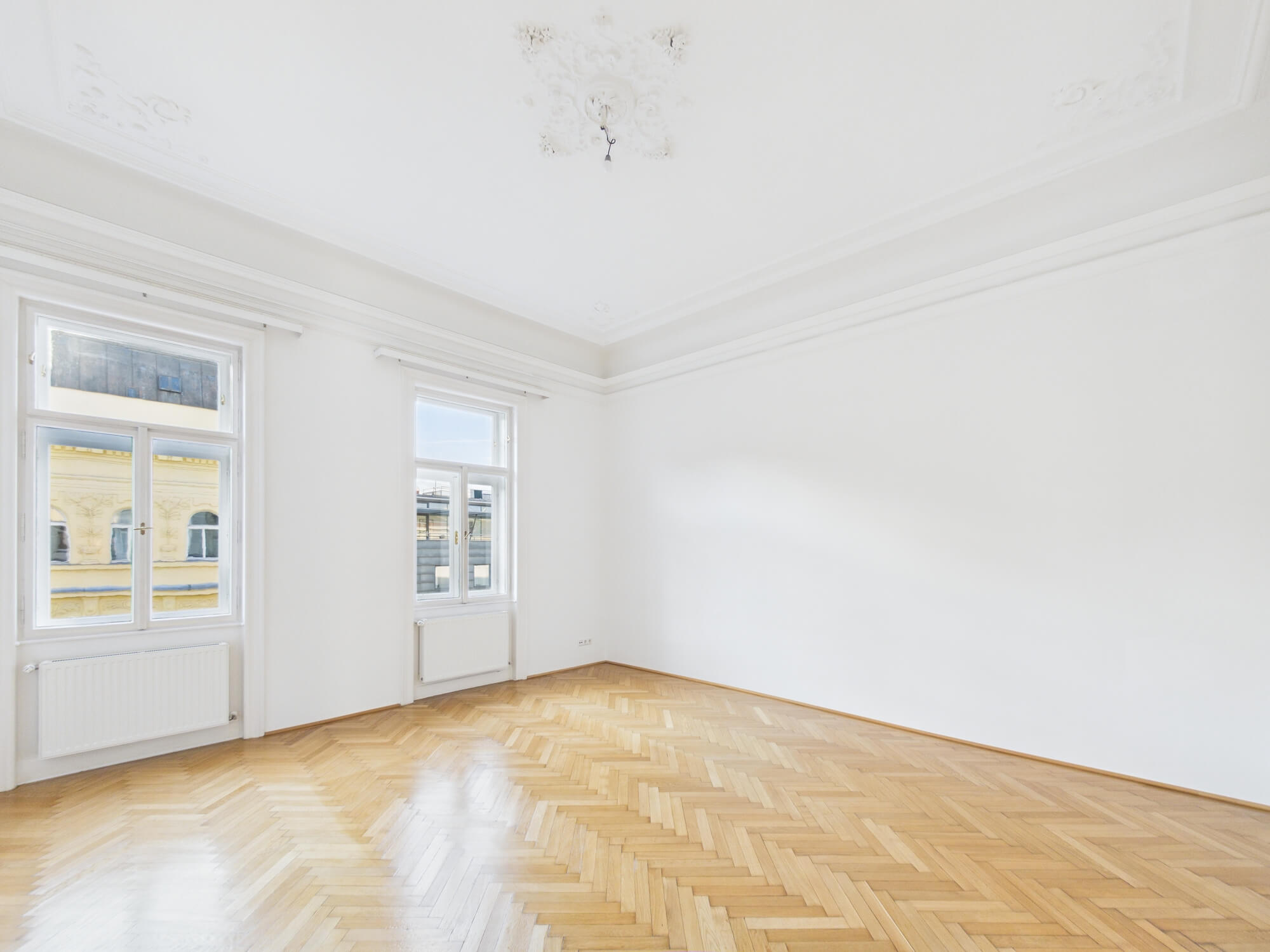 Charmante Altbauwohnung mitten im vierten Bezirk, 6 Zimmer, 3 Bäder