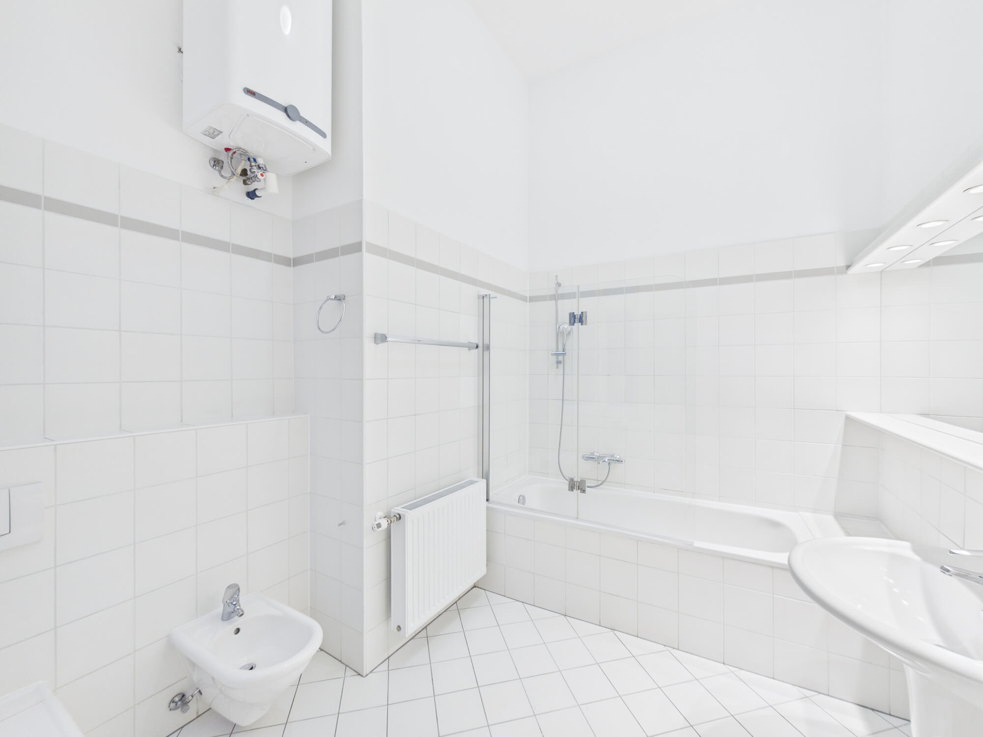 Charmante Altbauwohnung mitten im vierten Bezirk, 6 Zimmer, 3 Bäder