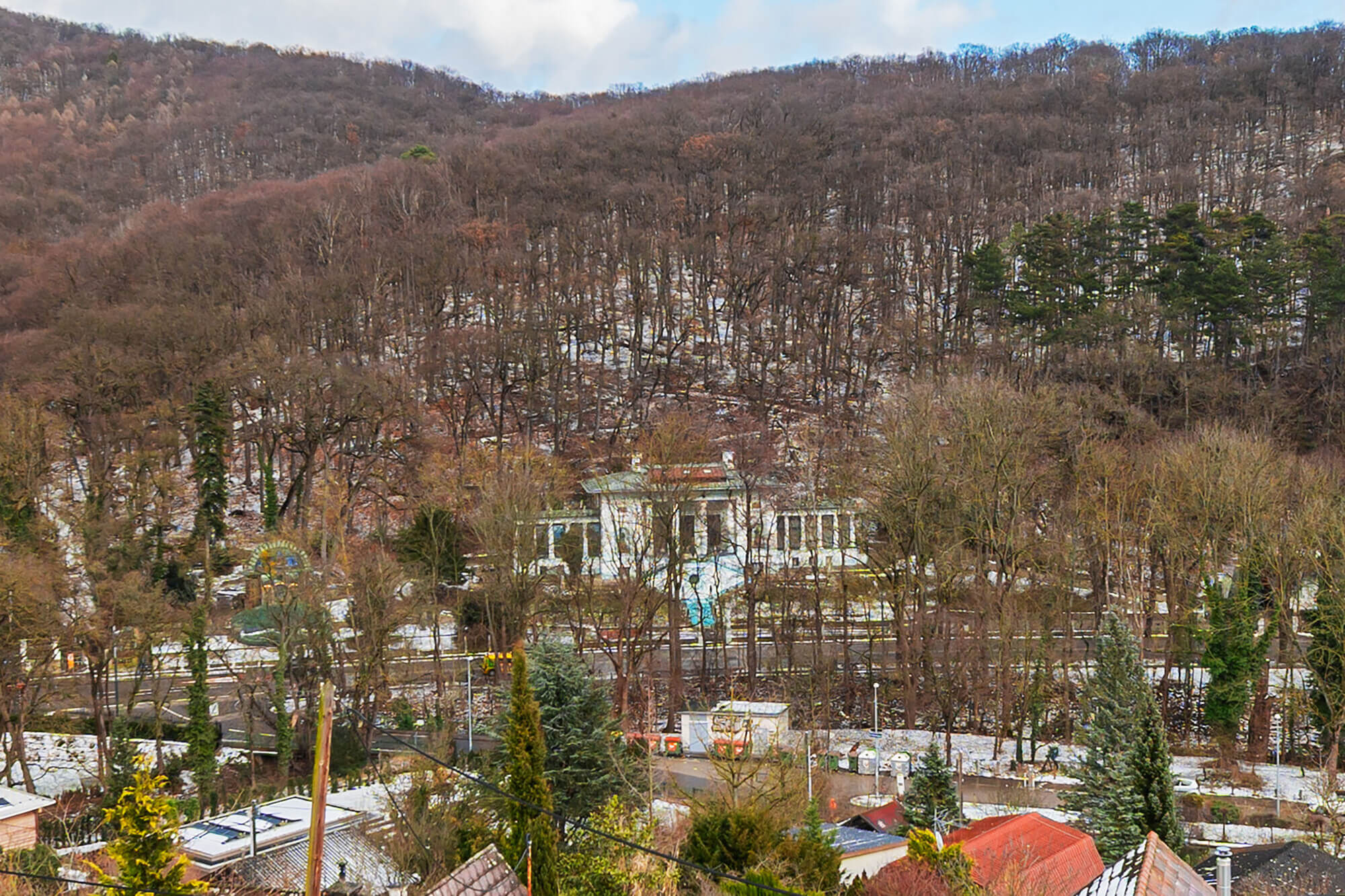 Doppelhaus mit Terrasse und Garten
