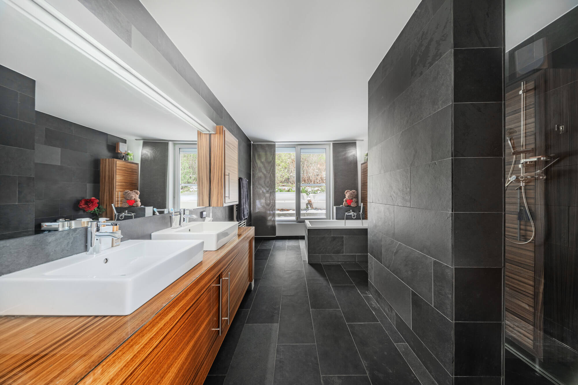 Doppelhaus mit Terrasse und Garten