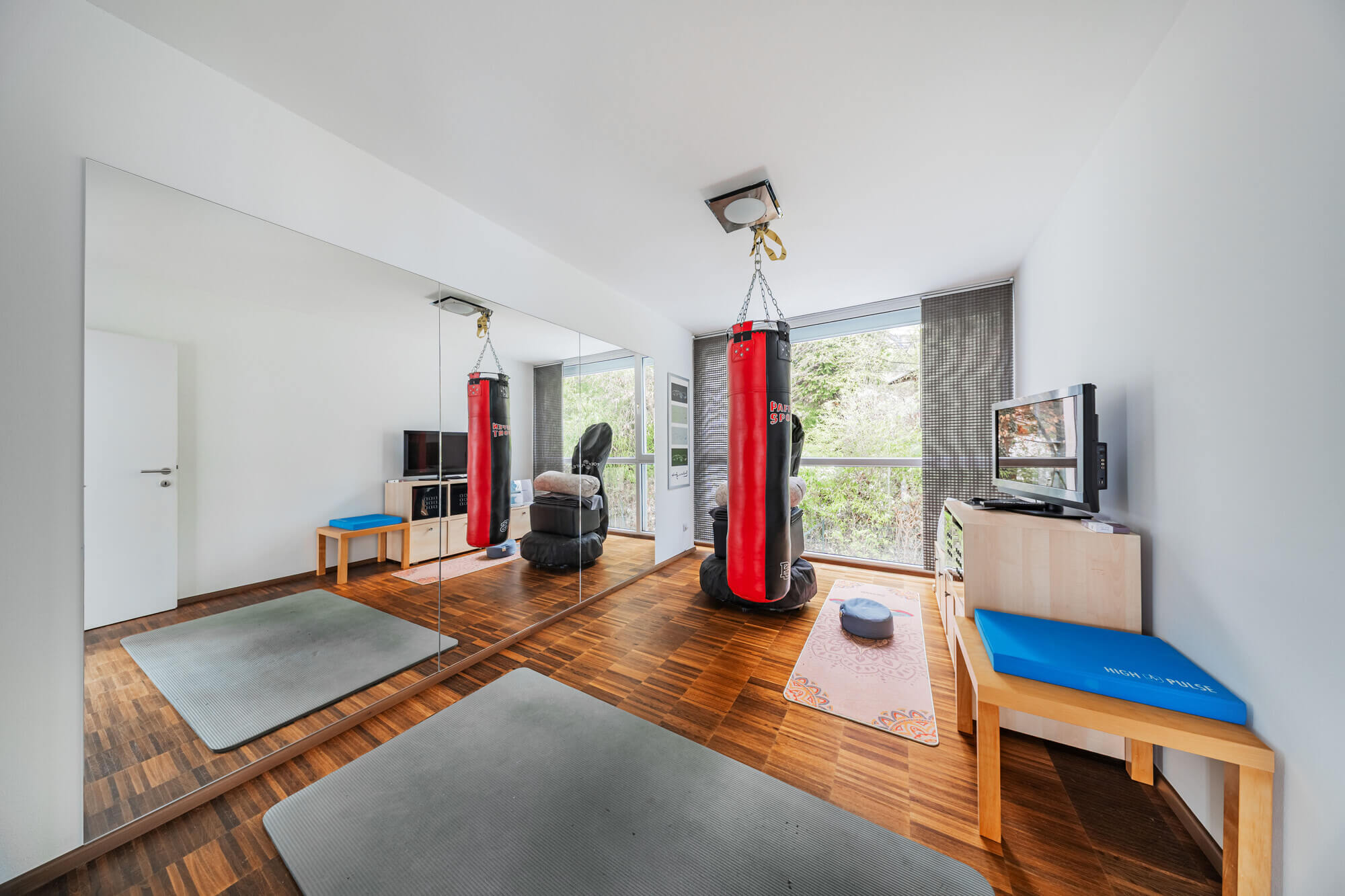 Doppelhaus mit Terrasse und Garten