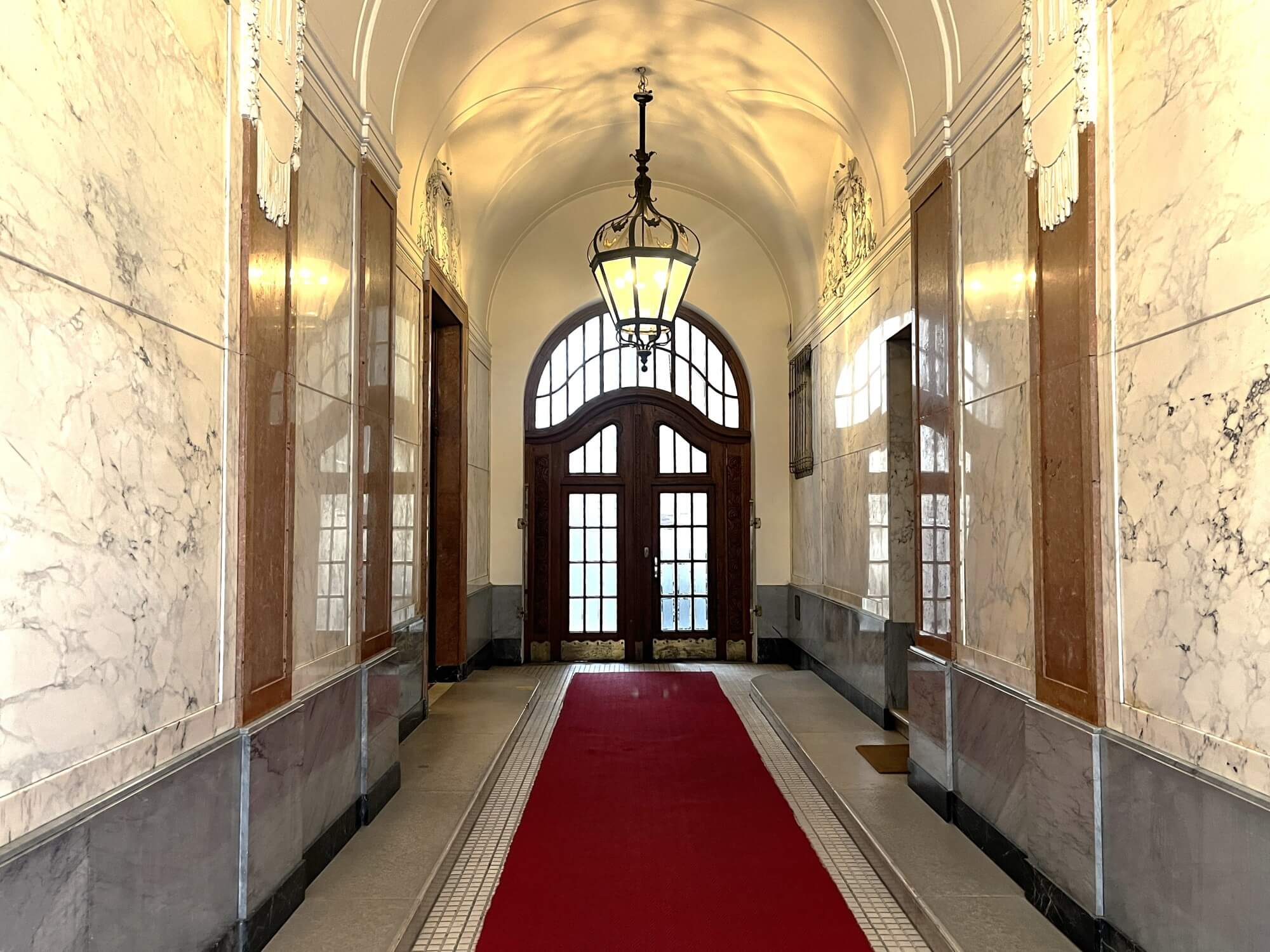 Altbaubüro Nahe Schwarzenbergplatz