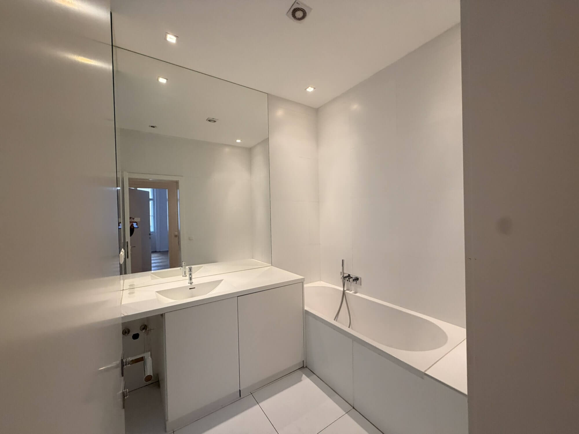 Repräsentatives Altbaubüro am Schottenring – Klimatisiert mit Blick auf die Börse