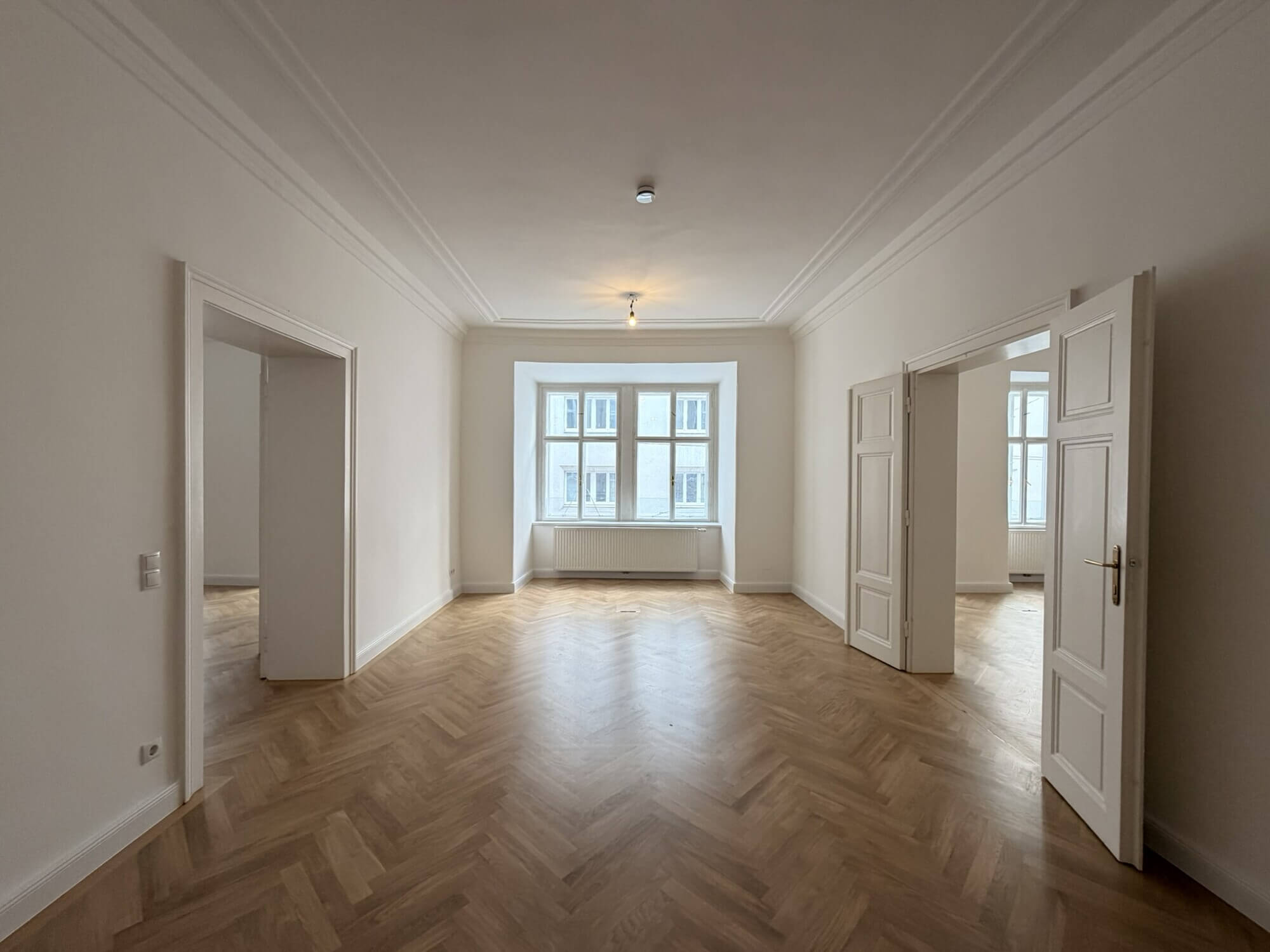 Repräsentatives Altbaubüro in erstklassiger Innenstadtlage - Wollzeile