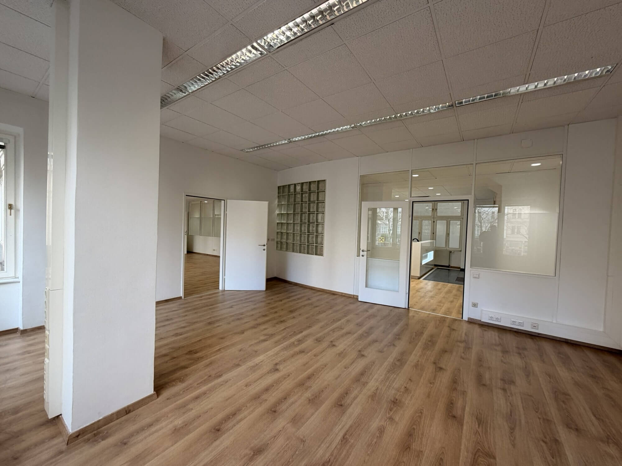 Repräsentative Altbau-Bürofläche in Top-Lage der Mariahilfer Straße