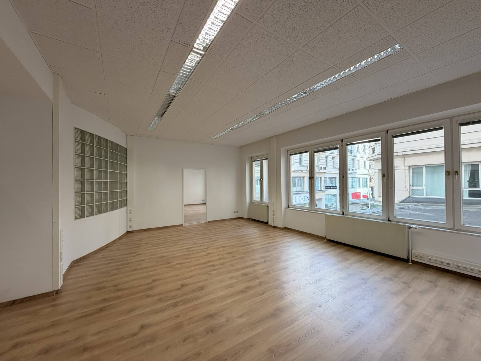 Repräsentative Altbau-Bürofläche in Top-Lage der Mariahilfer Straße