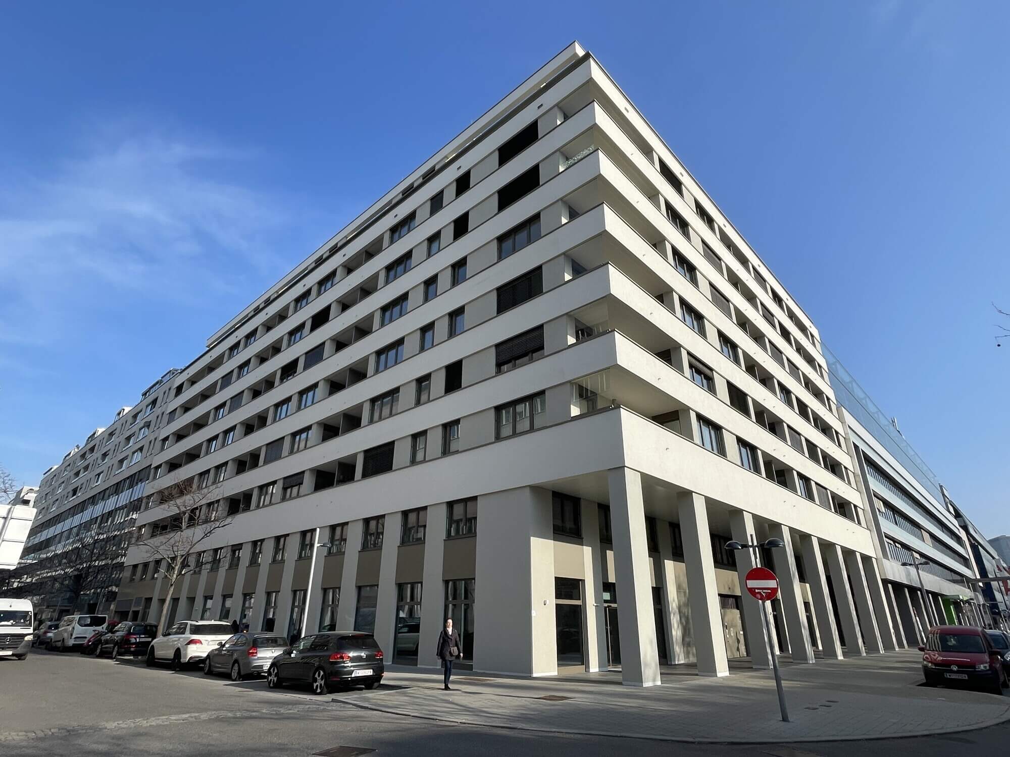 Moderne Büros an der Lassallestraße