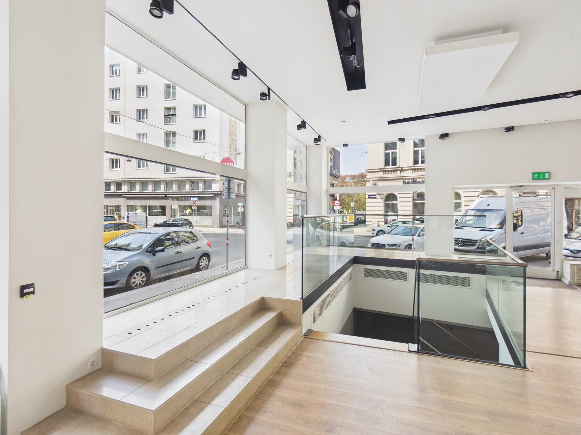 Eck-Geschäftsfläche Nähe Schwedenplatz