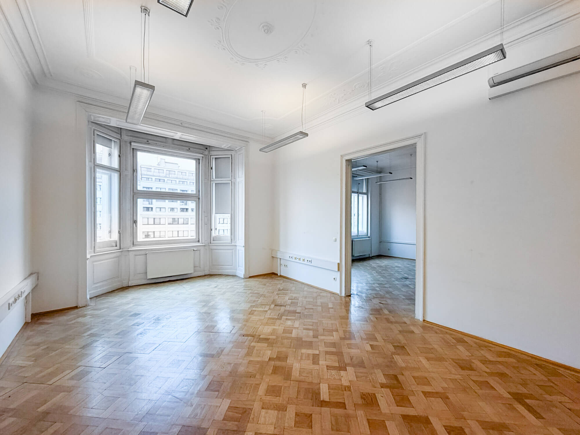 Altbaubüro direkt am Naschmarkt