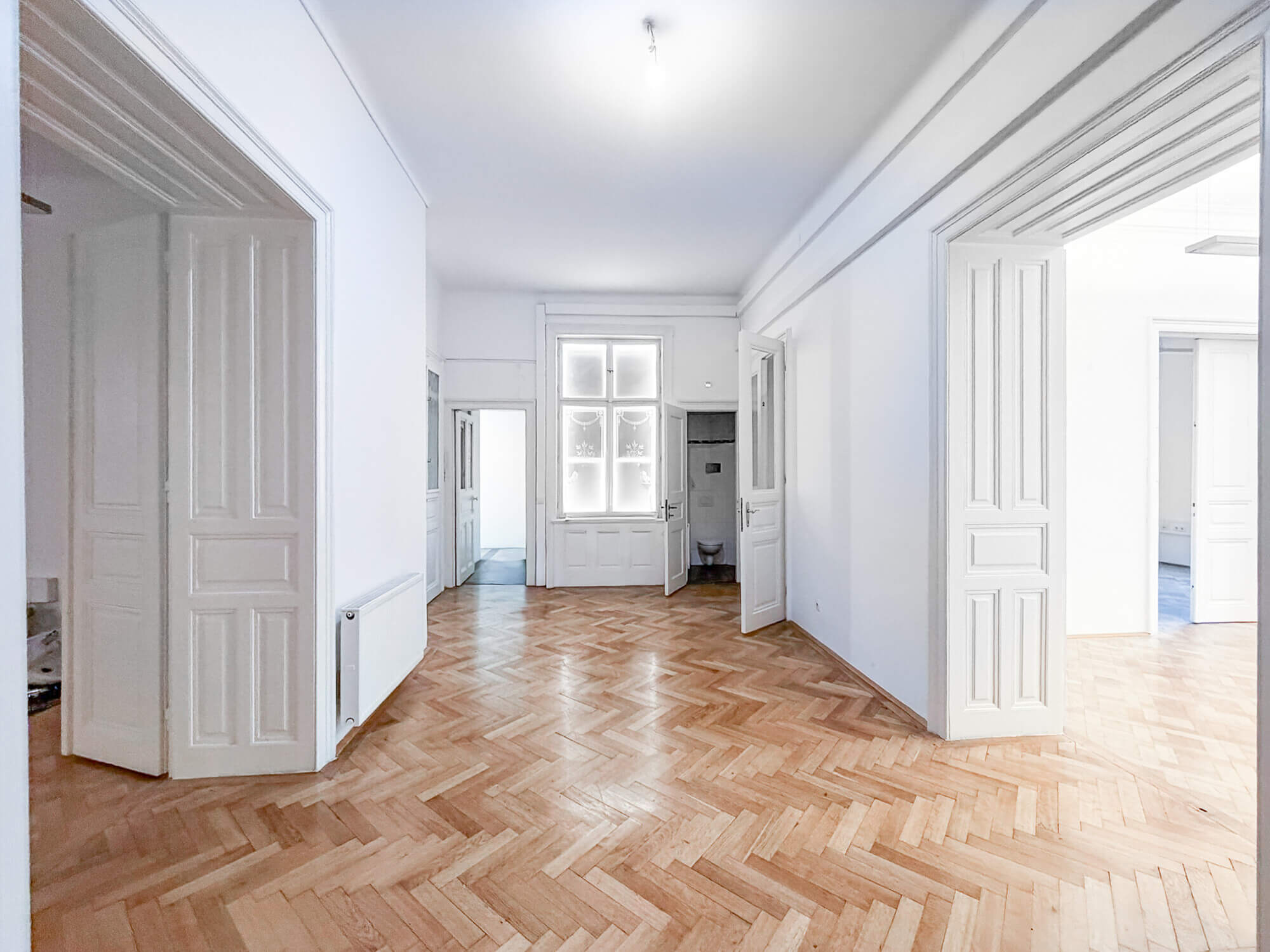 Altbaubüro direkt am Naschmarkt