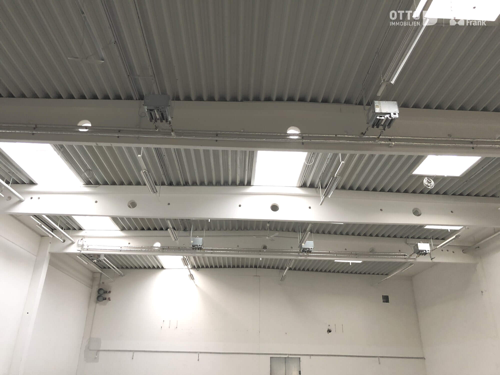 Modern offices and warehouse areas close to VIENNA Int. Airport & S1+A4 Motorways