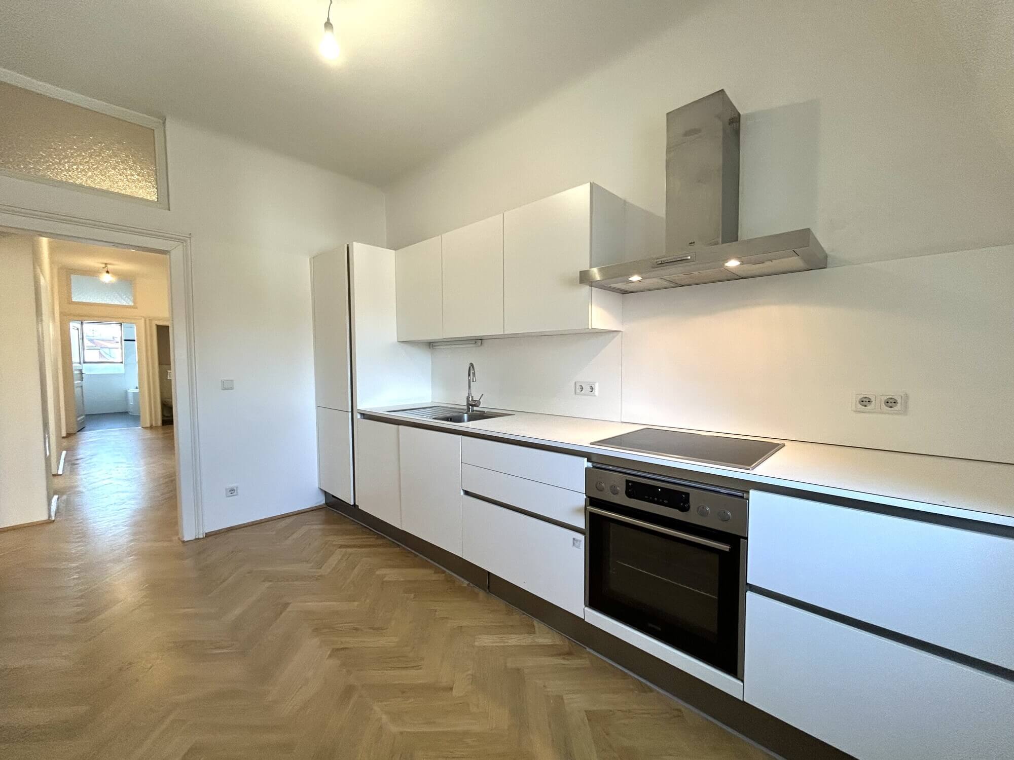 4-room period apartment in an Art Nouveau villa