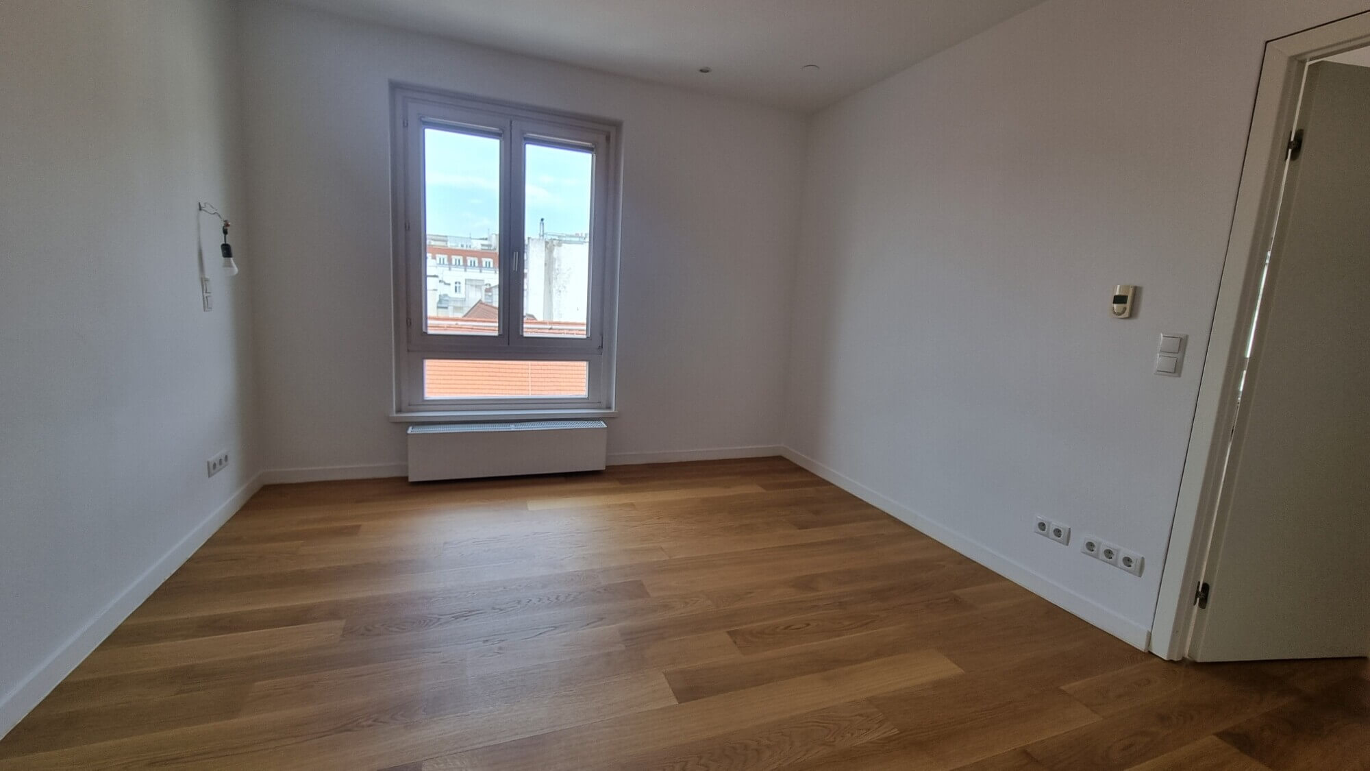 3-room apartment in a city-center palace