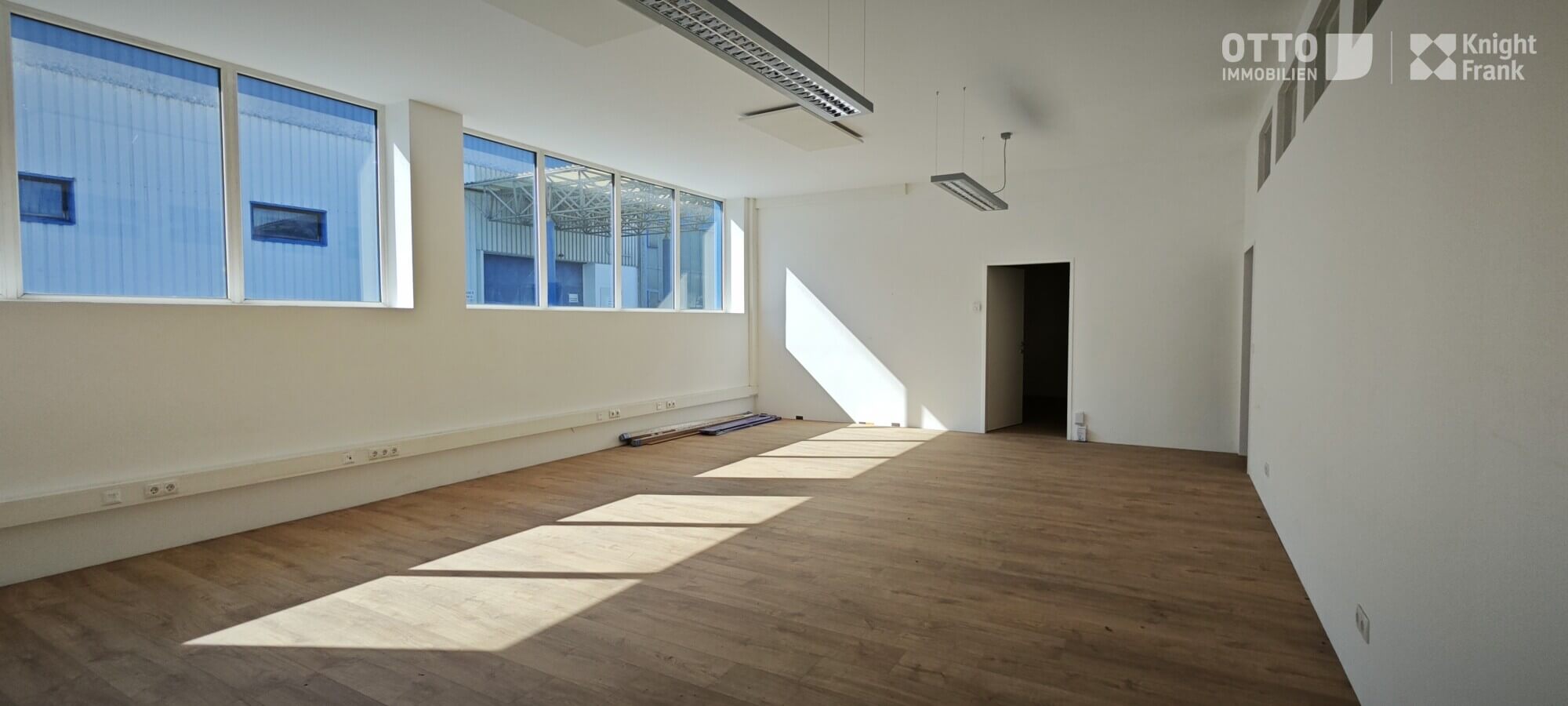 Lagerhalle und kleines Büro in zentrale Lage