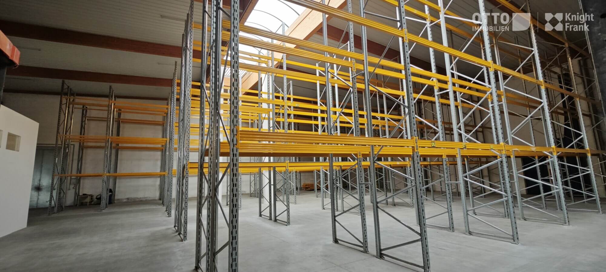 Lagerhalle und kleines Büro in zentrale Lage