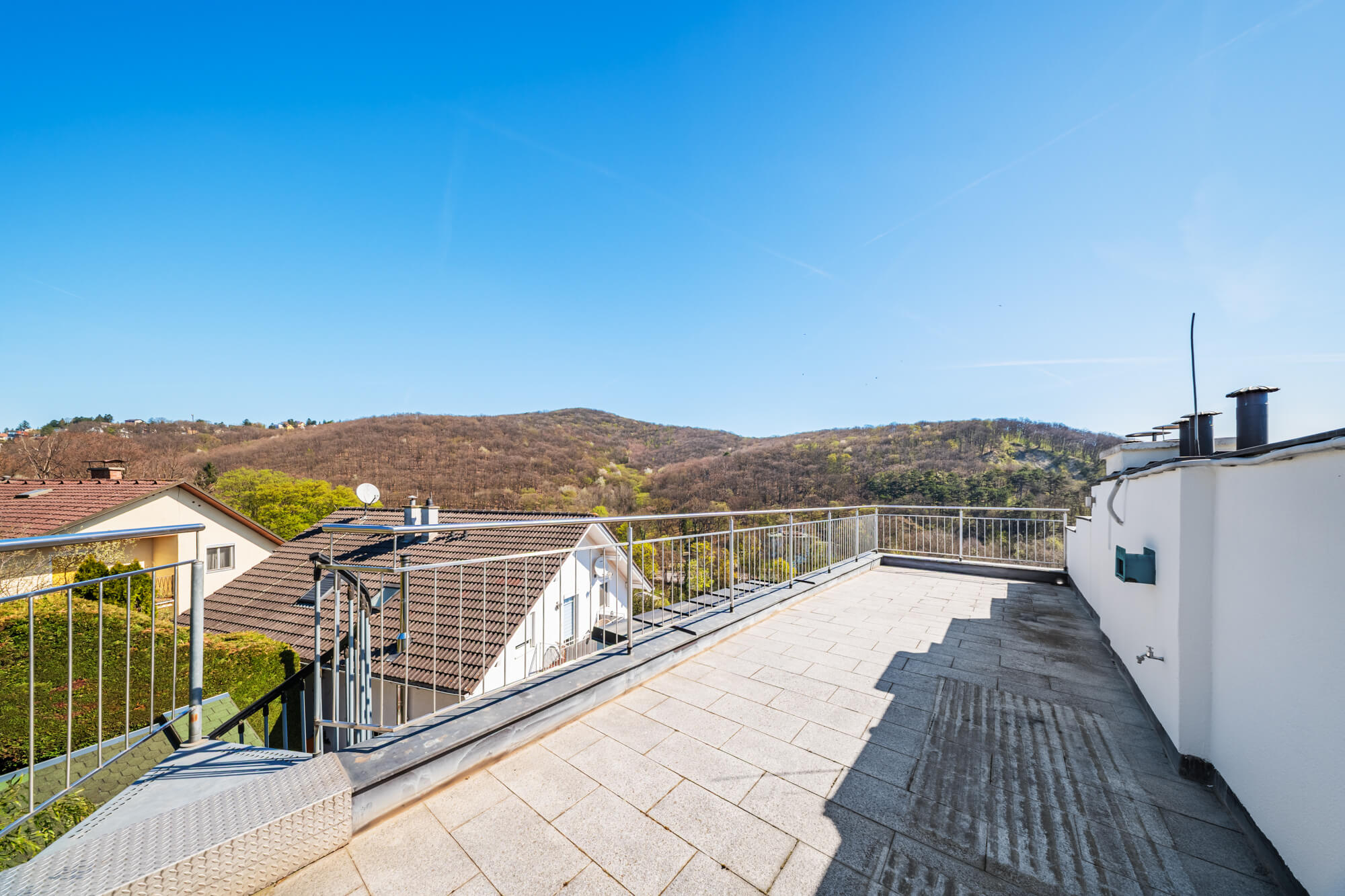 Doppelhaus mit Terrasse und Garten