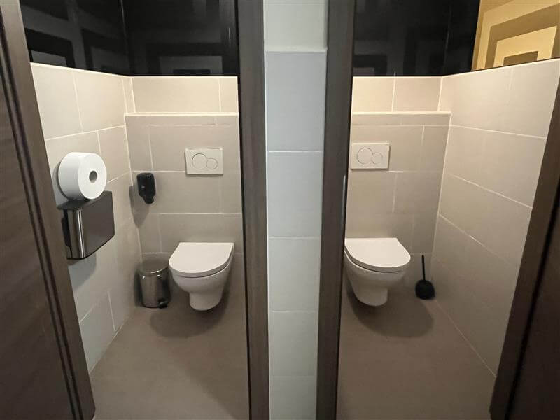 Versatile commercial space