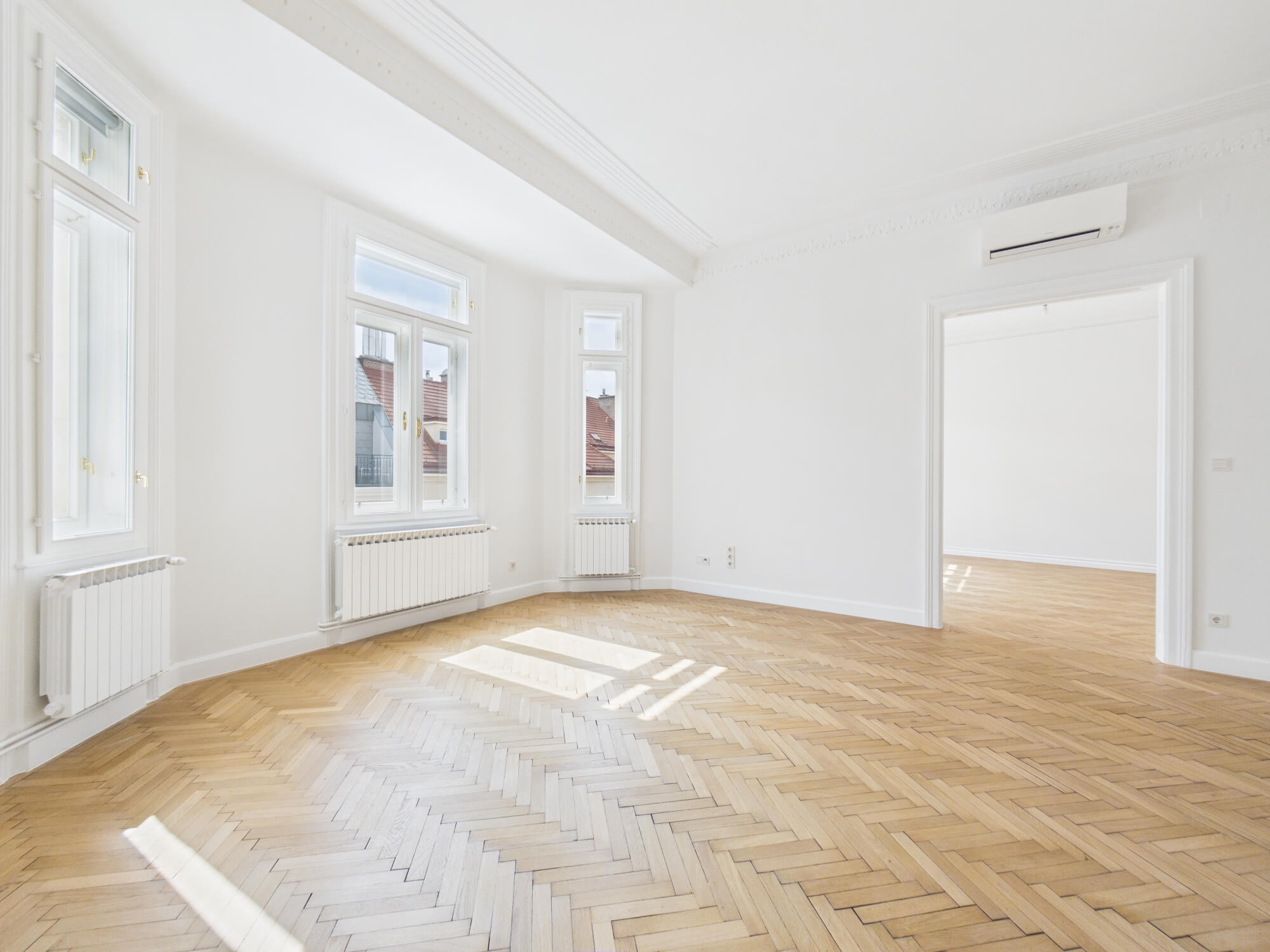 Peaceful apartement in a traditional building near Theresianum school