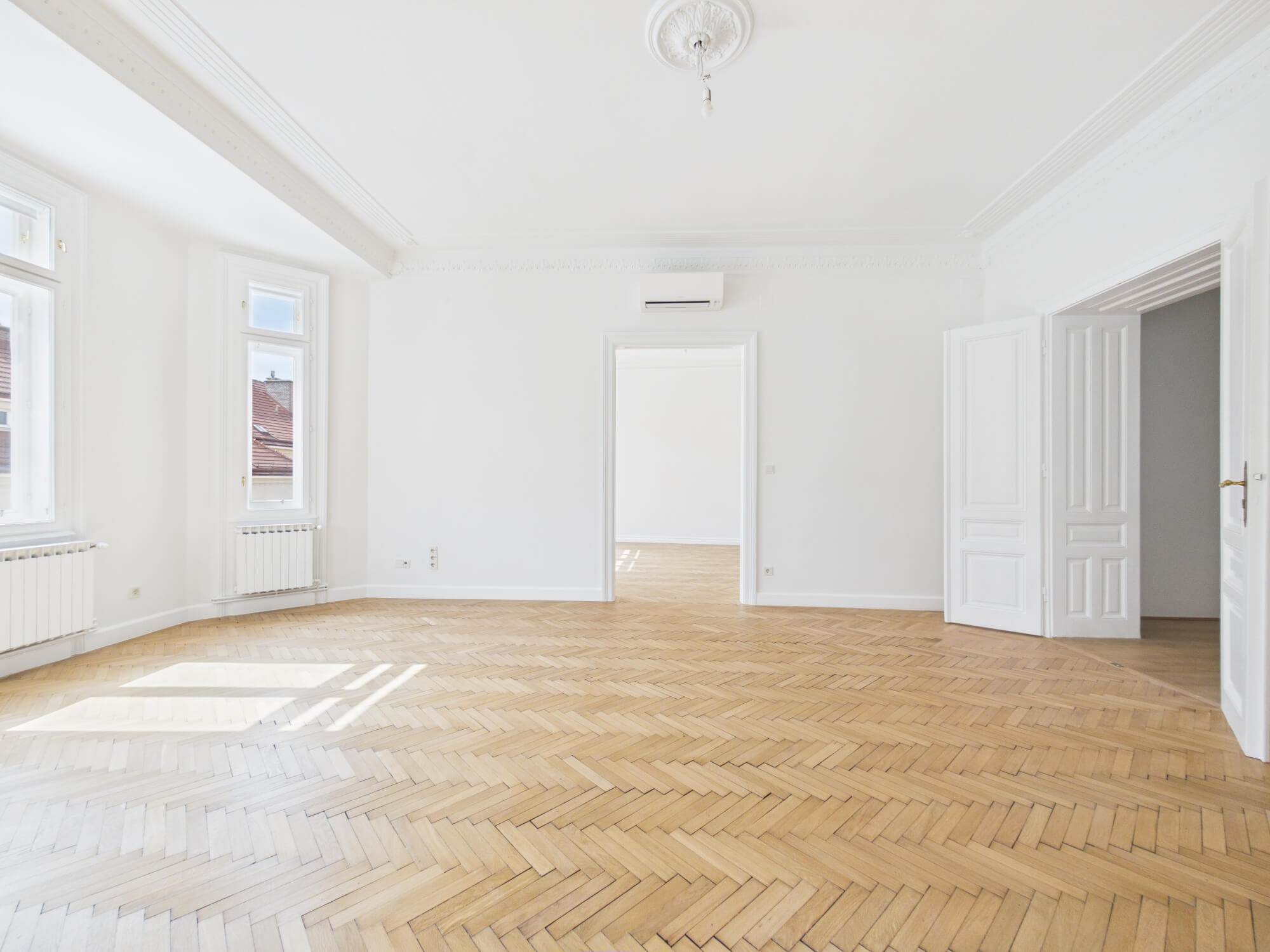 Peaceful apartement in a traditional building near Theresianum school