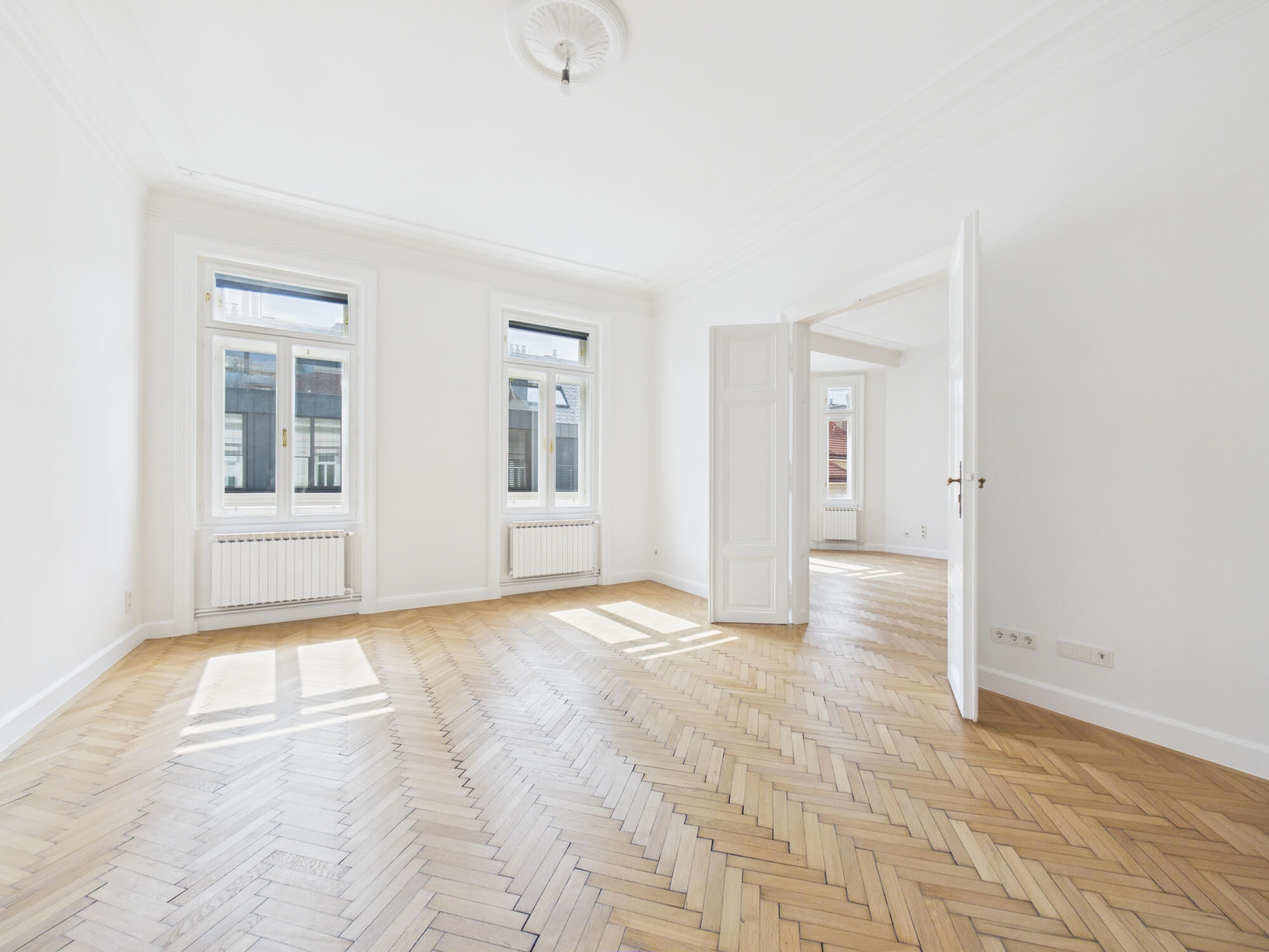 Peaceful apartement in a traditional building near Theresianum school