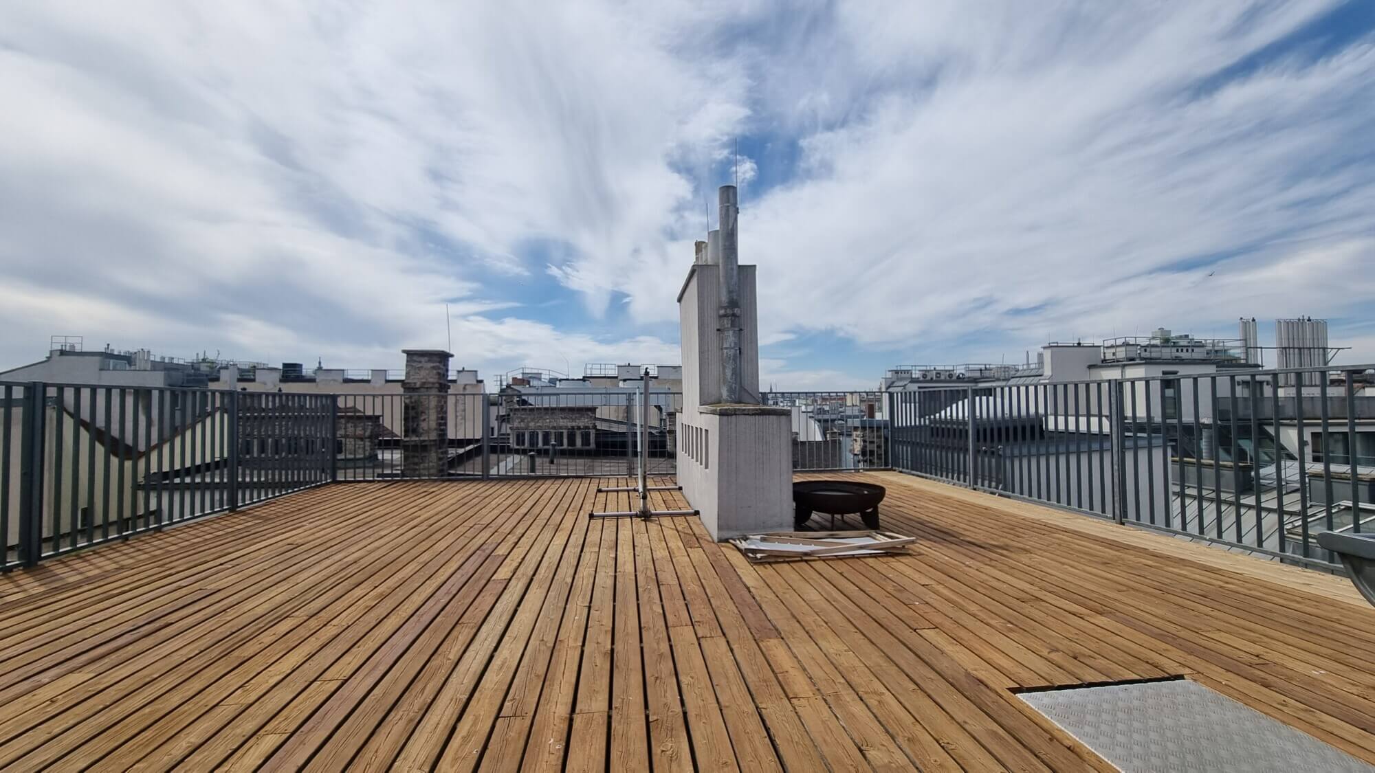 Top-floor apartment, first occupancy, 3 rooms with balcony