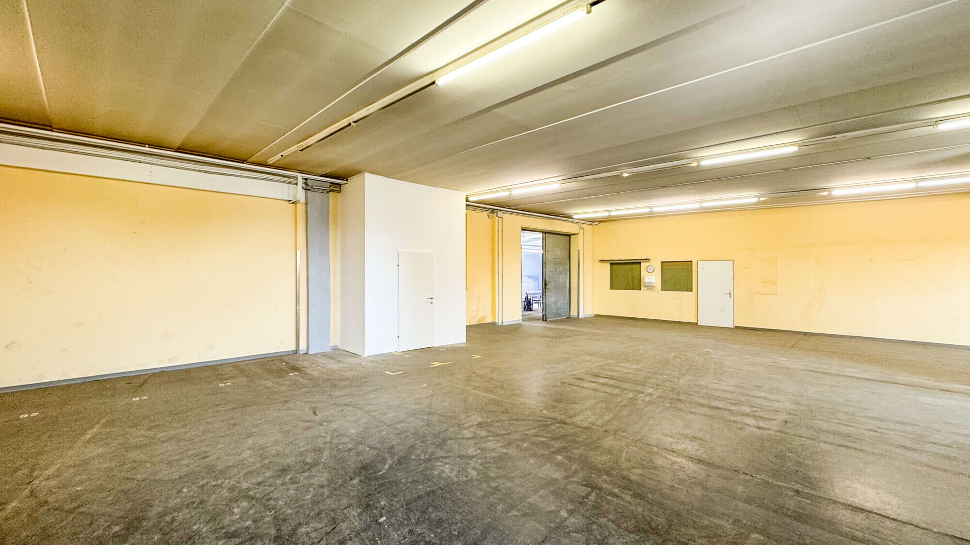 Gewerbeeinheit mit Lager