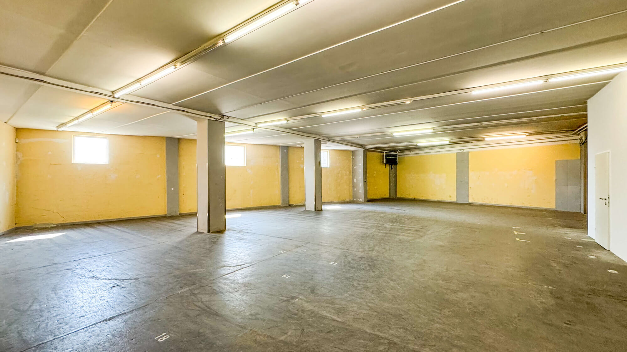 Gewerbeeinheit mit Lager