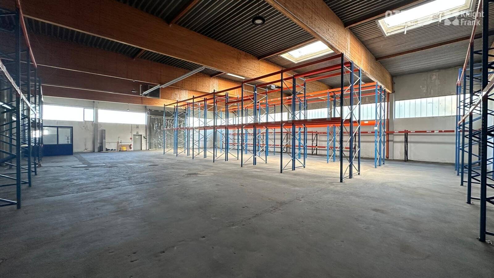 Warehouse in the 21st district / Strebersdorf