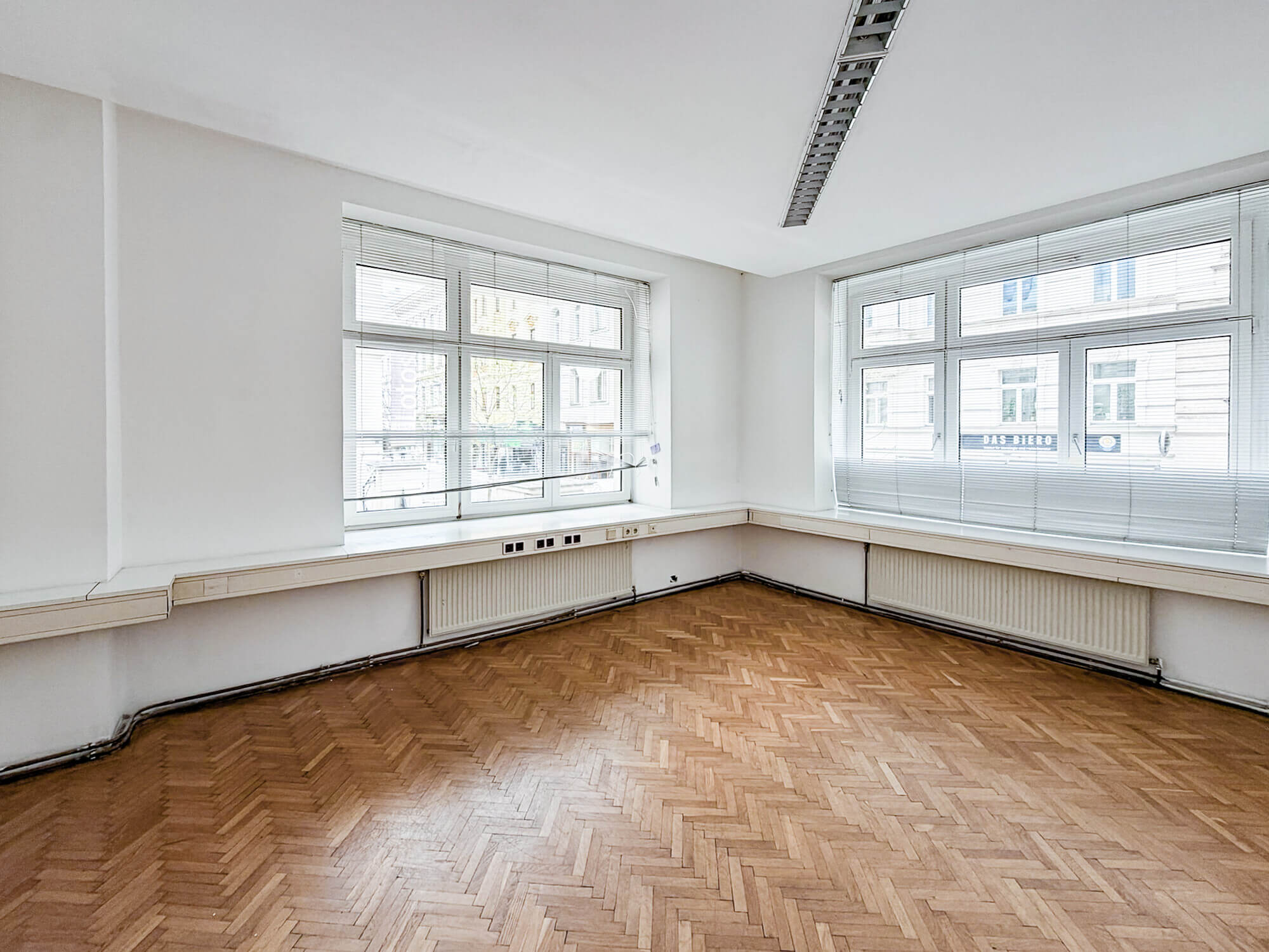 Arbeiten mit Stil – Großzügiges Altbaubüro in gefragter Citylage