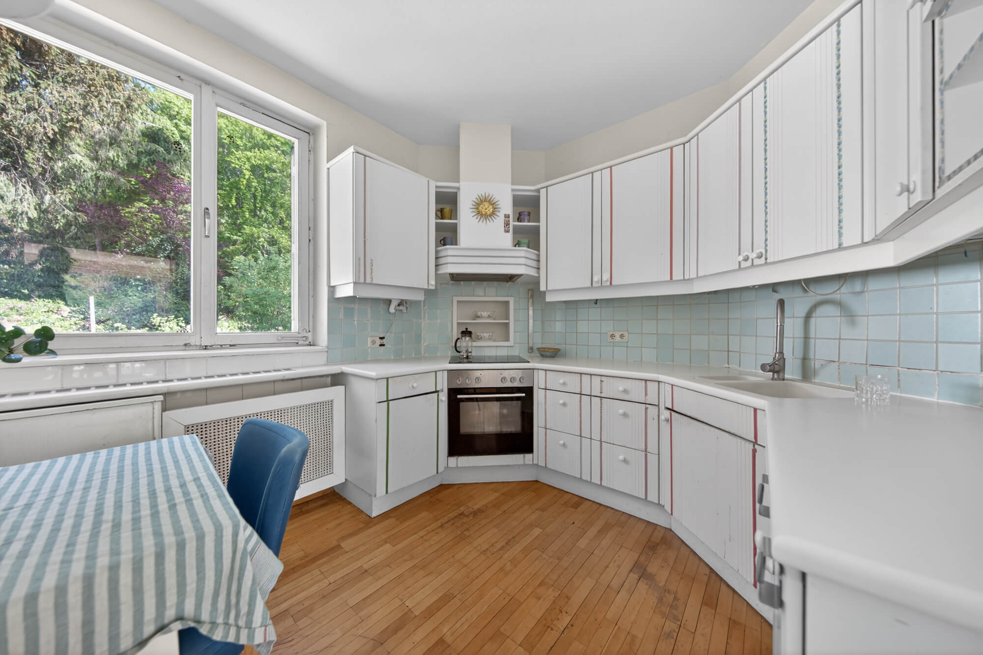 Bungalow & Stadl auf 5.600 m² Grund - Erweiterungspotenzial bis ca. 300 m² Wohnfläche